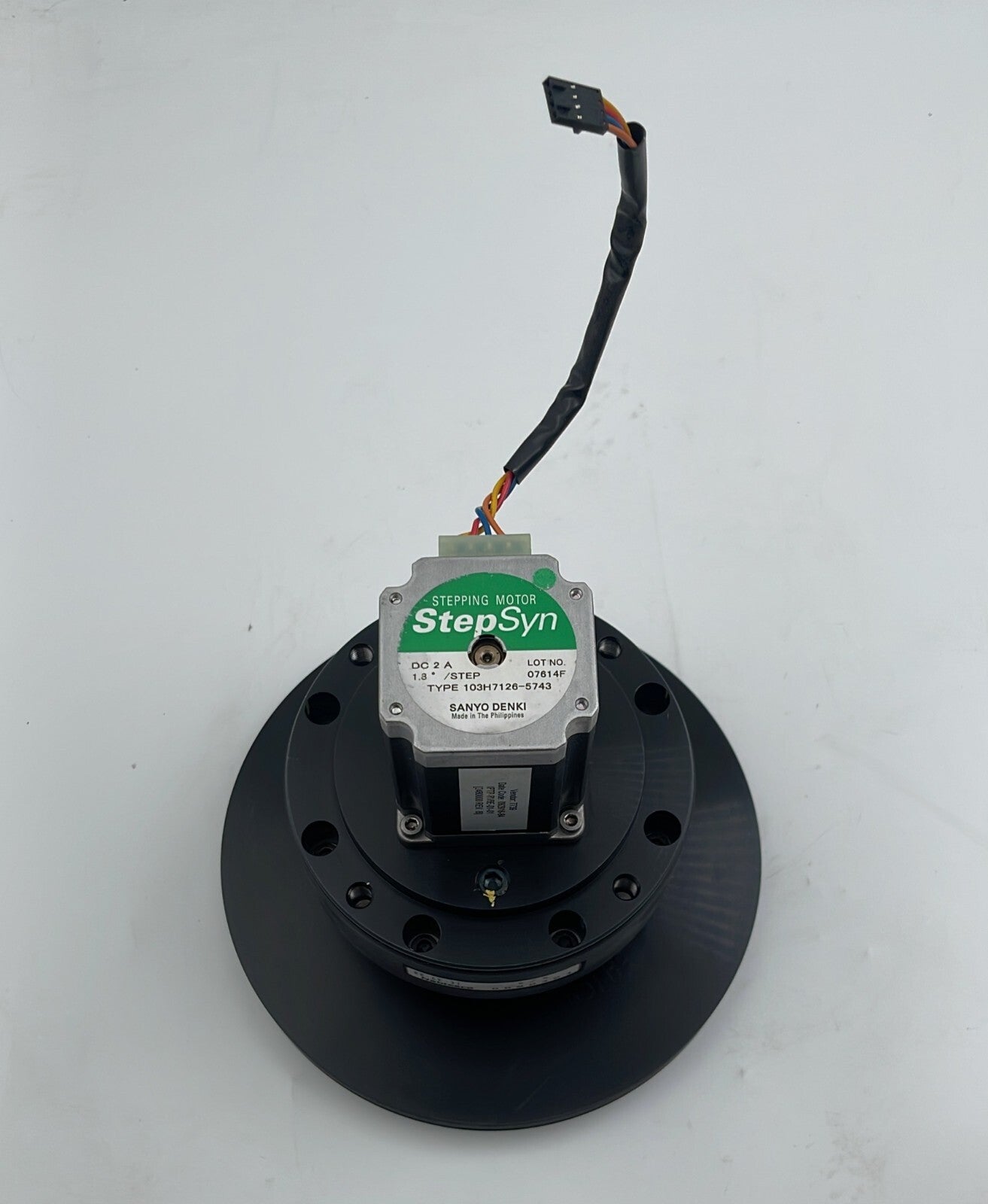 Nabtesco RH-6E-31 Gear Reducer W/ Sanyo Denki 103H7126-5743 Stepping Motor