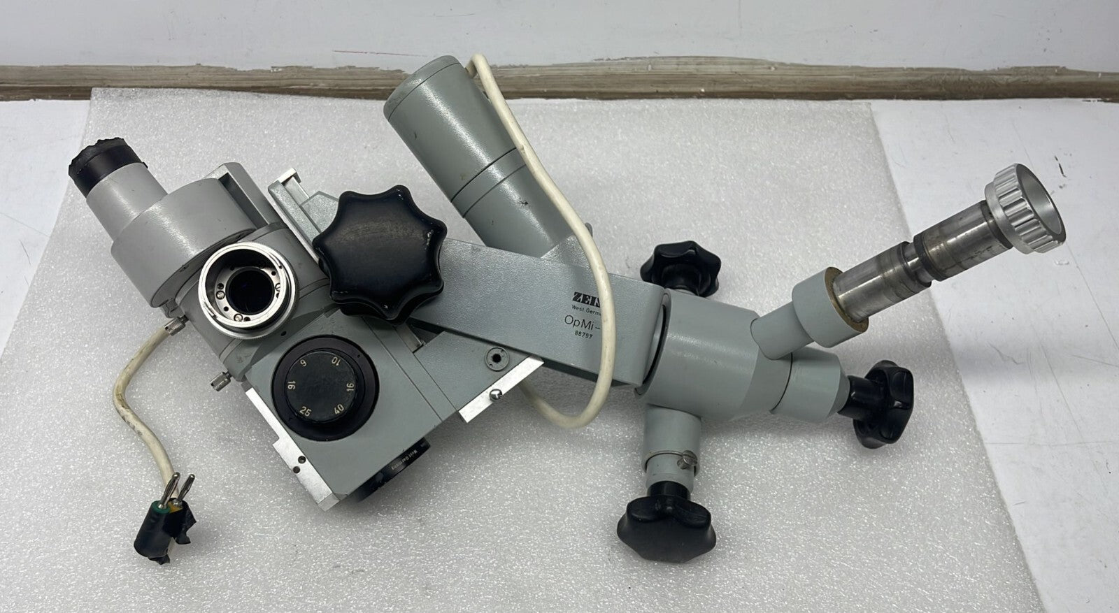 Carl Zeiss OpMi-1 Optical Head For surgical Microscope
