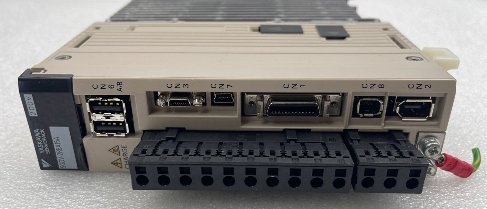 YASKAWA SERVOPACK SGDV-2R8A15A Servo Driver 200V