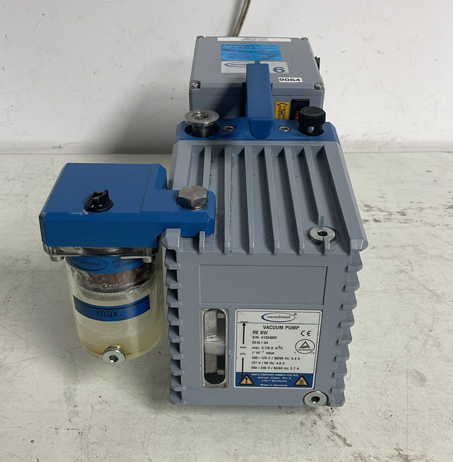 Vacuubrand RE 6W rotary vane vacuum pump front view