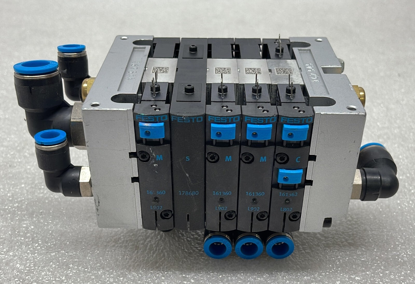 FESTO CPV14-VI 18210 W/ Festo 161360 / 161362 / 178680