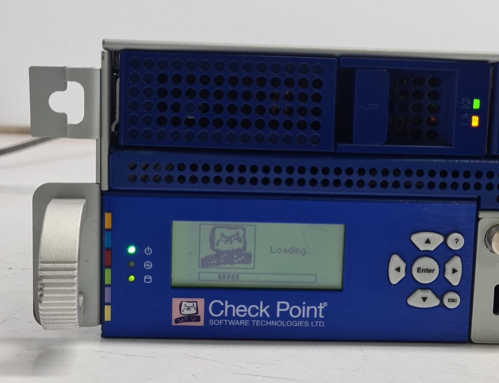 CheckPoint Software Switch P-370 13500 W/ 3* Modules 2* 500GB + 4* SFP+