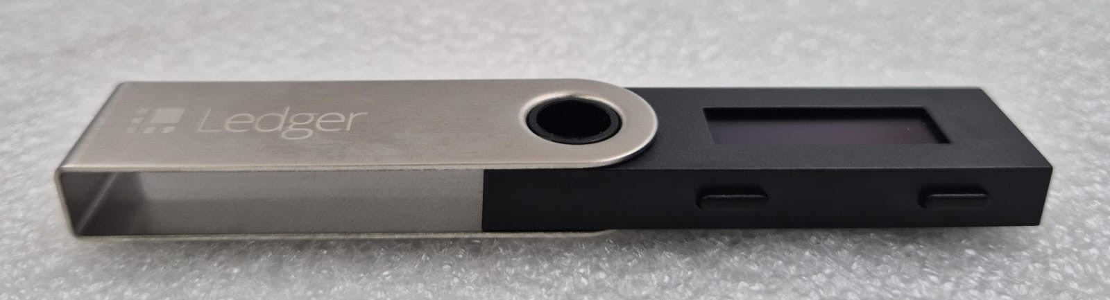 *NEW* Ledger Nano S Cryptocurrency Hardware Wallet (Black)