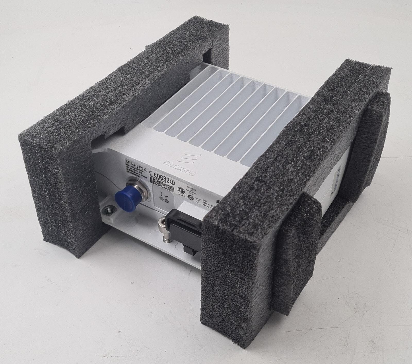 NEW - Ericsson UKL 402 22/04L MINI-LINK 6363 80/04L BFZ 611 95/04L R1A