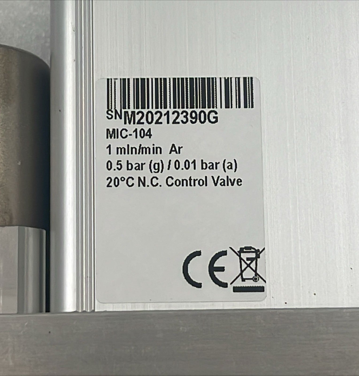 Bronkhorst MIC-104 model label and specifications close-up