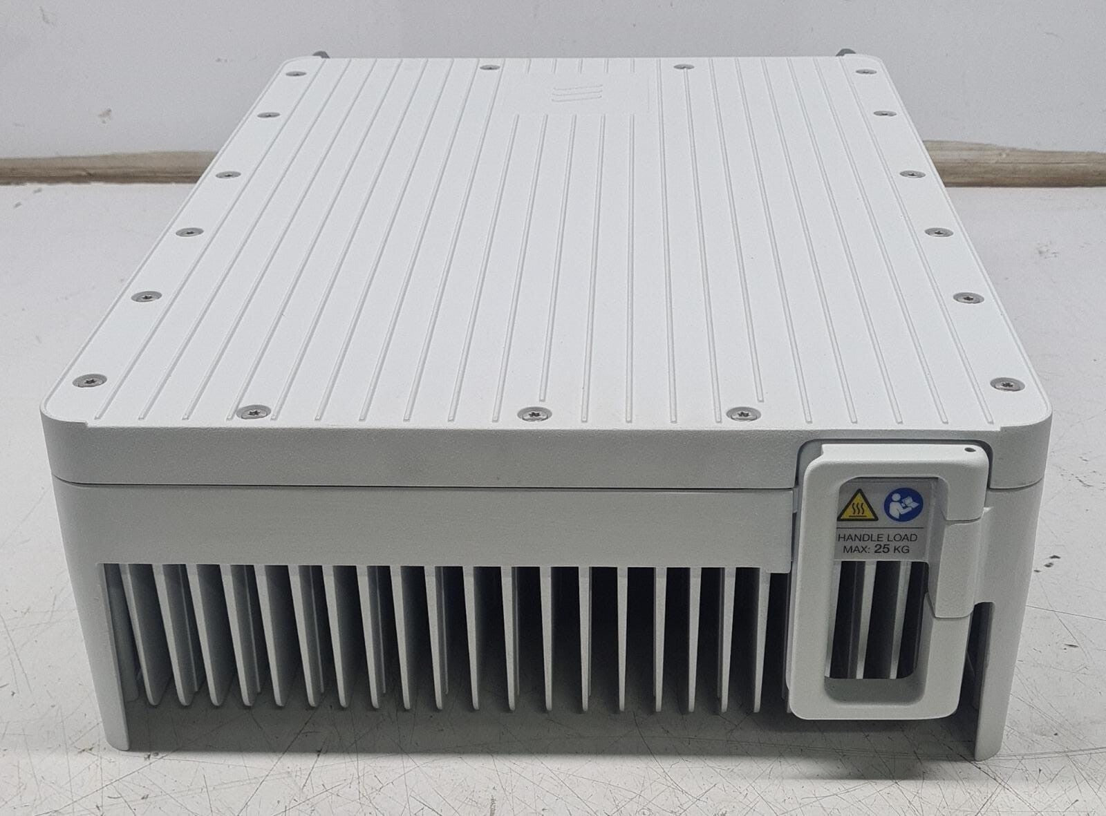 NEW - Ericsson Radio 8823 B42 KRC 161 666/1 Remote Head Unit RRUS R1F