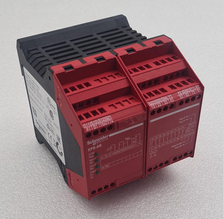 Schneider Electric XPSAR311144P Preventa safety relay module 24V