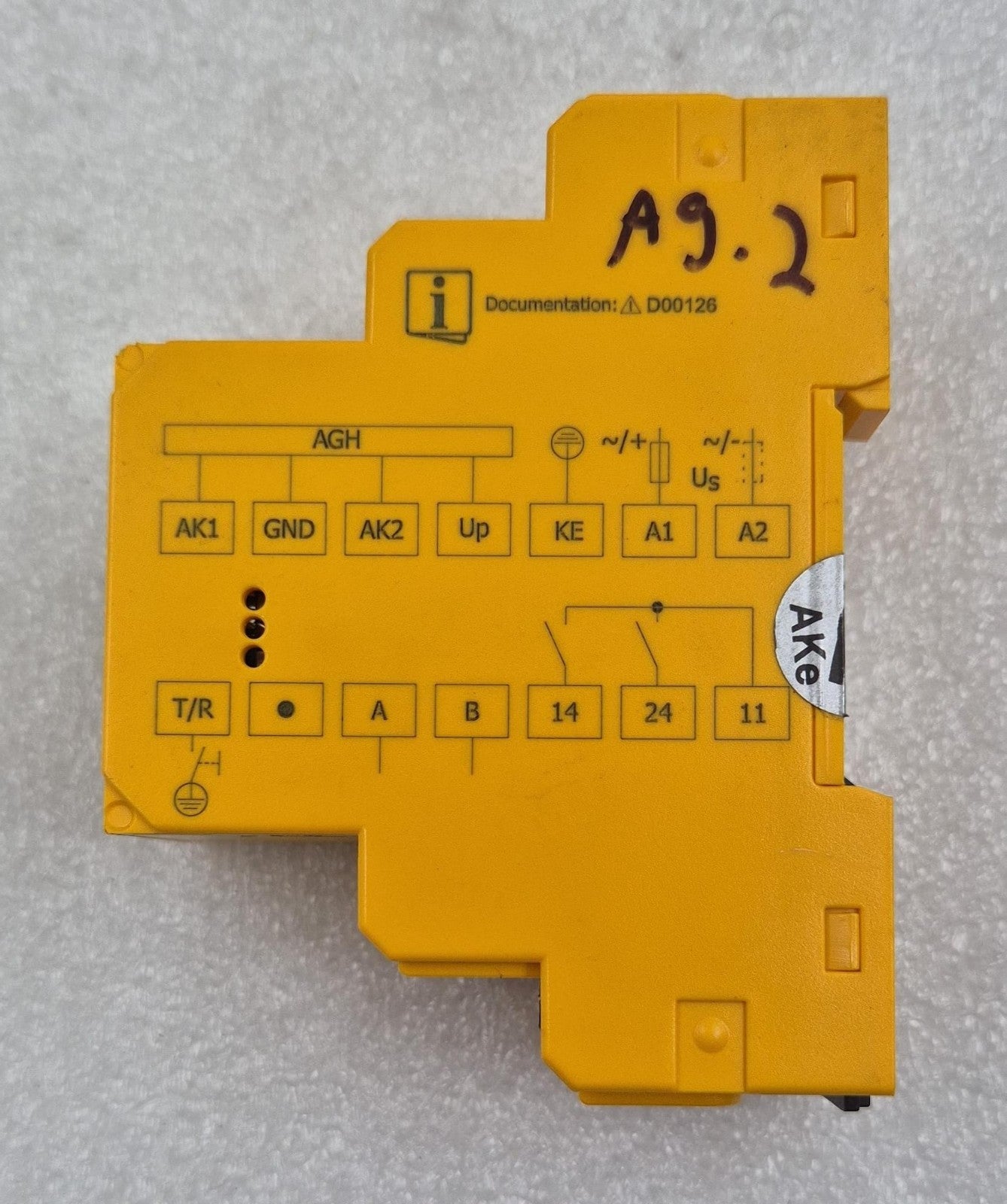 BENDER isoEV425 ISOMETER isoEV425-D4-4 INSULATION MONITORING DEVICE