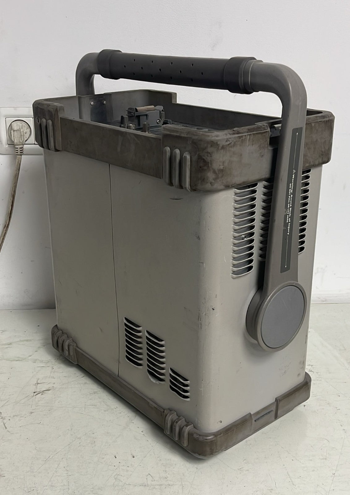 Agilent E4411B rear chassis with handle
