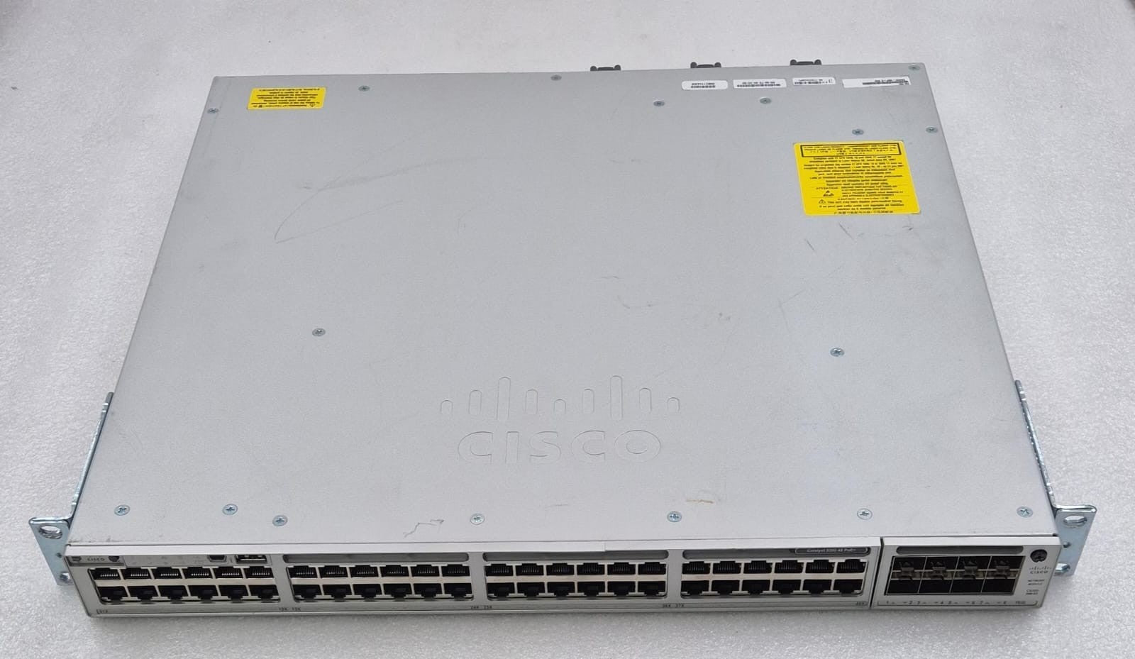 CISCO Catalyst 9300 48-Port PoE+ C9300-48P-E V02 Switch