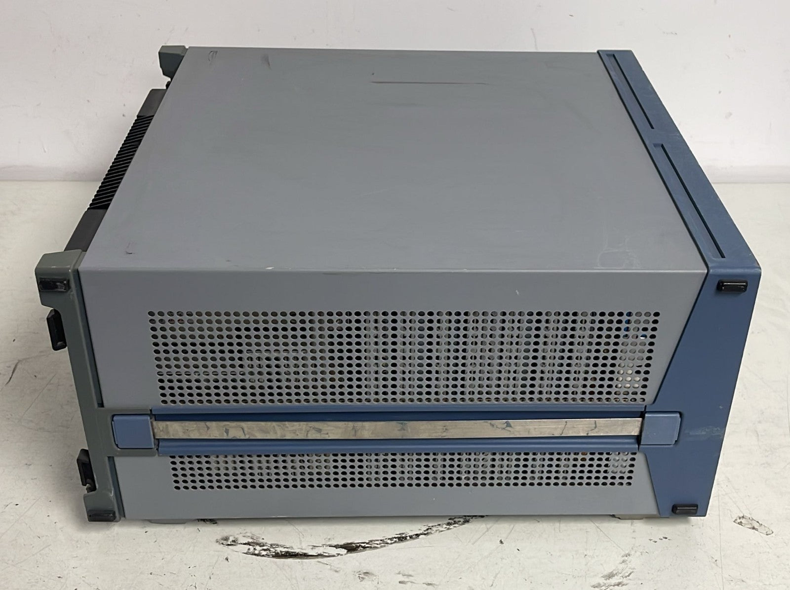 Rohde & Schwarz FSIQ 3  Signal Analyzer 20Hz 3.5GHz