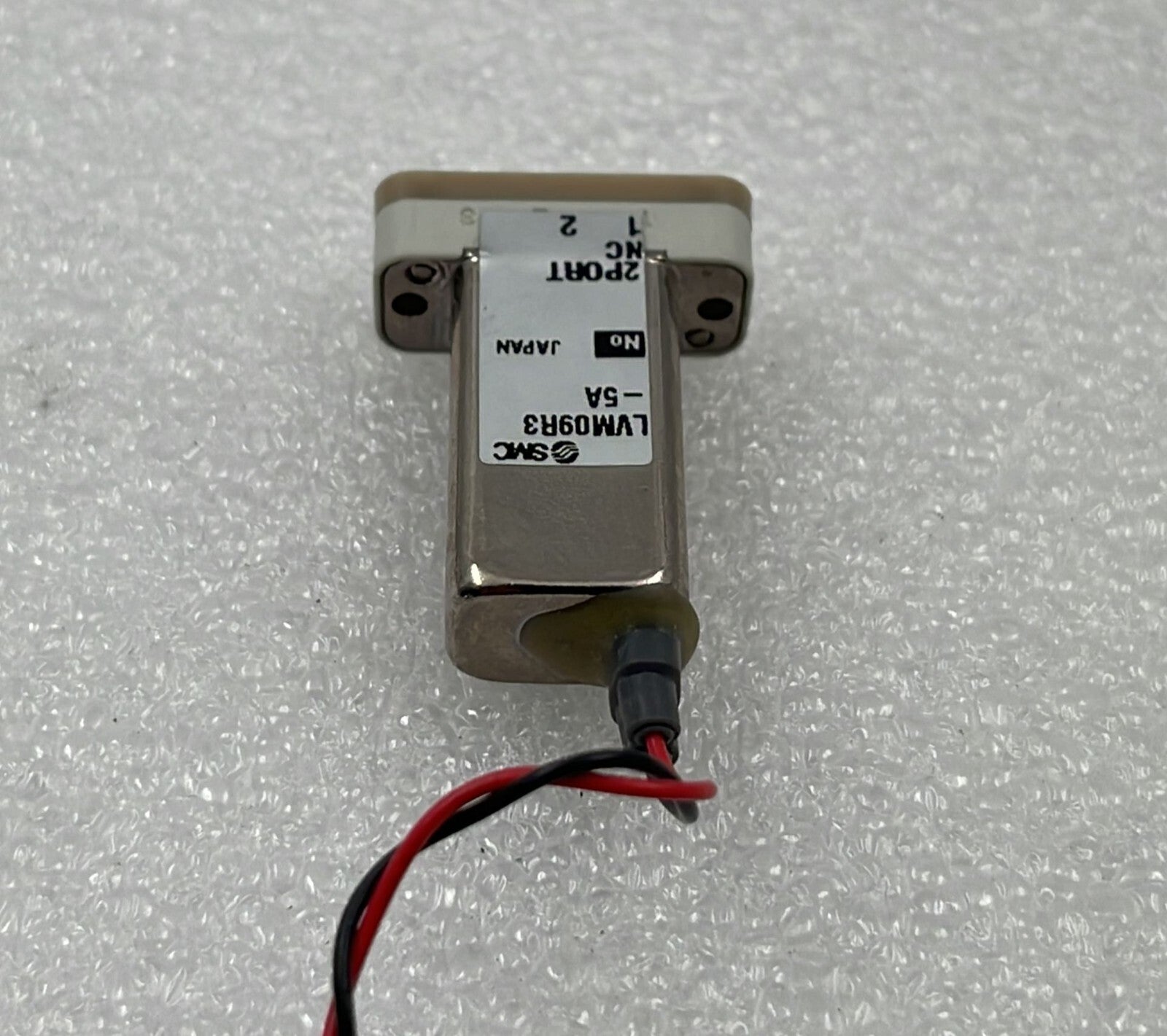 [LOT OF 7] SMC LVM09R3-5A  CHEMICAL VALVE 2 PORT