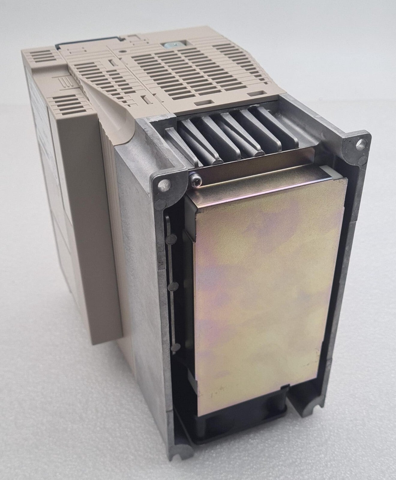Yaskawa SGDV-120AE5A008000 servo drive bottom mounting view