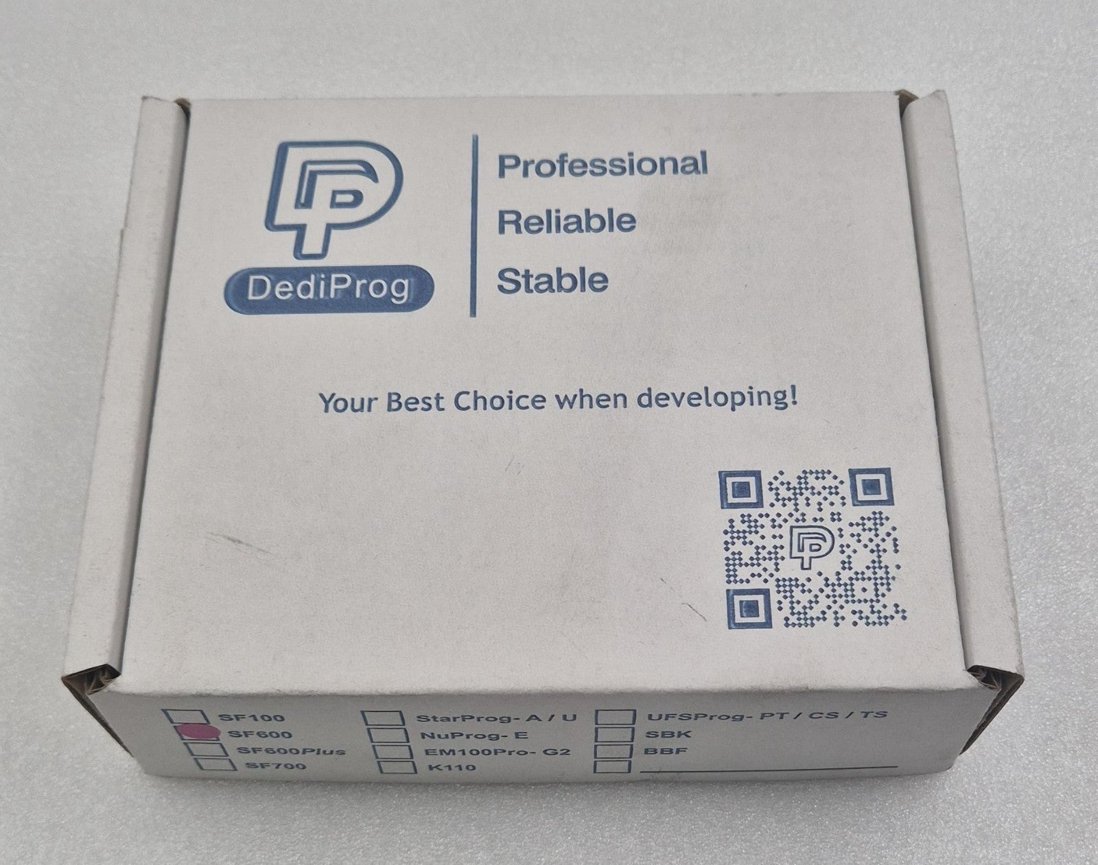 DediProg SF600 programmer packaged contents overview