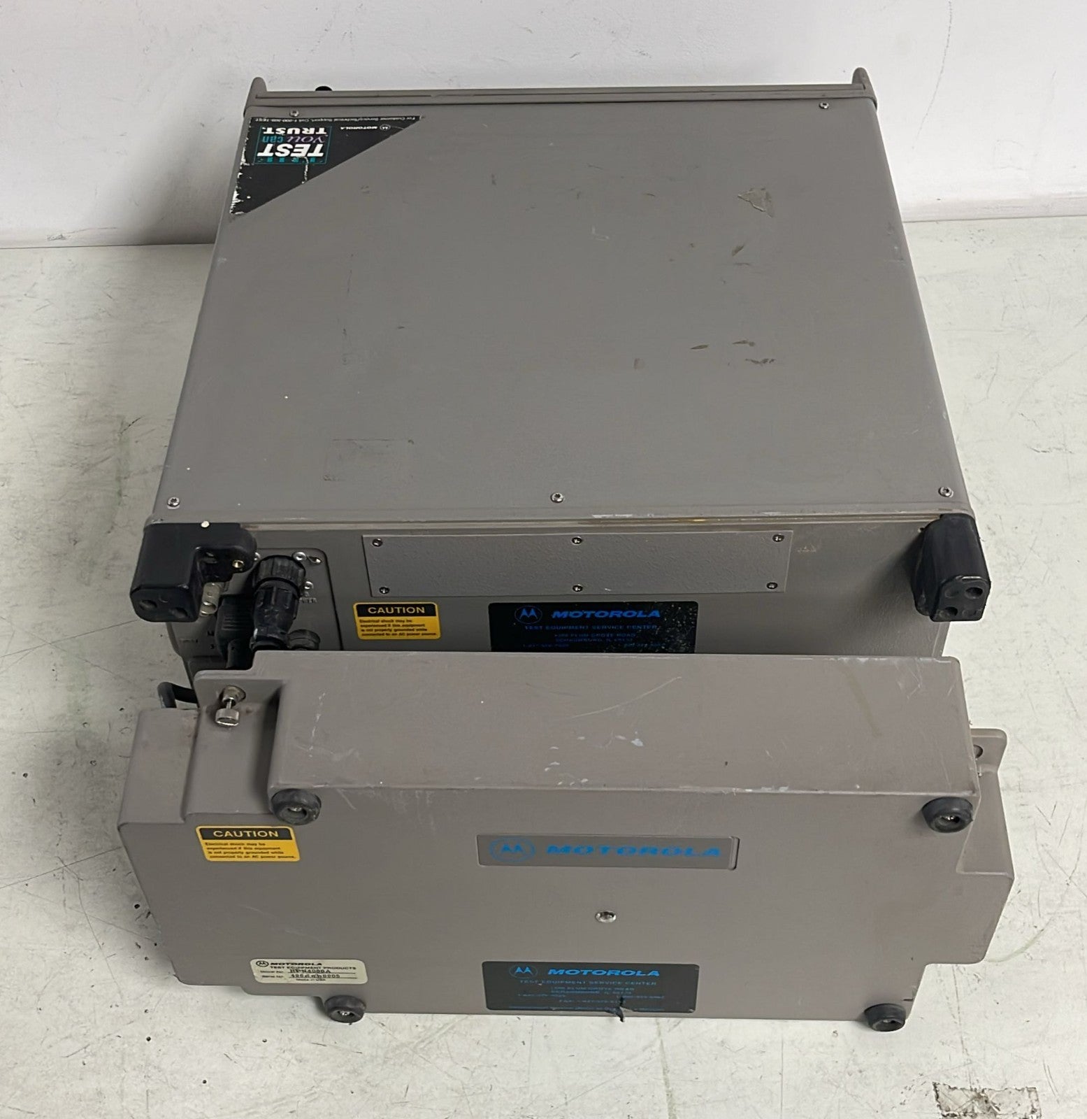 Motorola R2550 Communications System Analyzer W/ RPN4000A Battery Backup