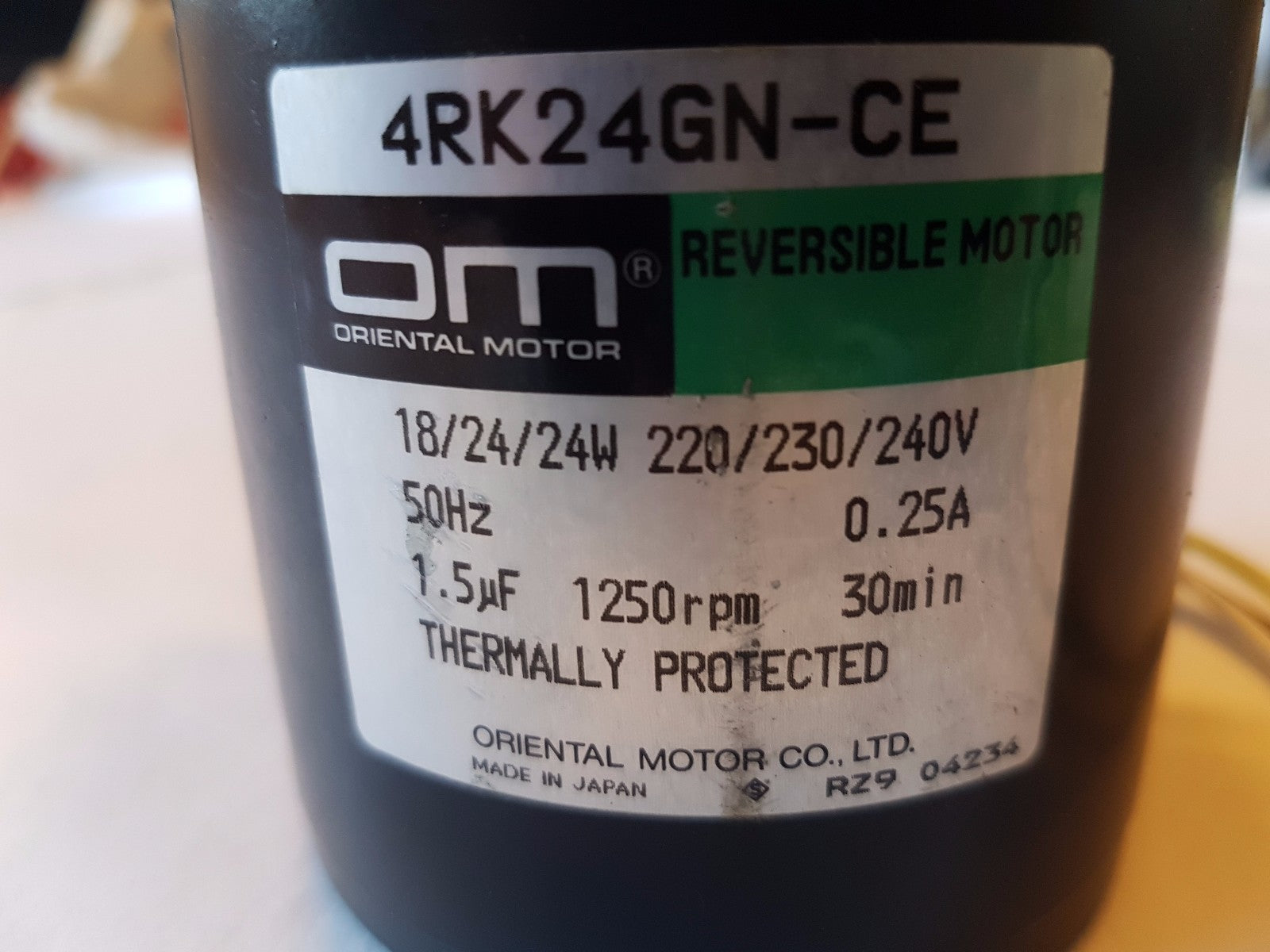 Oriental Motor 4RK24GN CE Reversible motor 18 24 24 W 220 230 240 50 Hz 1250 Rpm