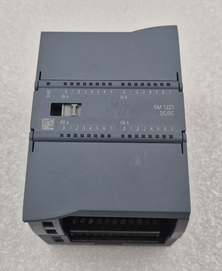 Siemens SIMATIC S7-1200 SM 1223 DC/DC 6ES7 223-1BL32-0XB0 DIGITAL I/O 24VDC