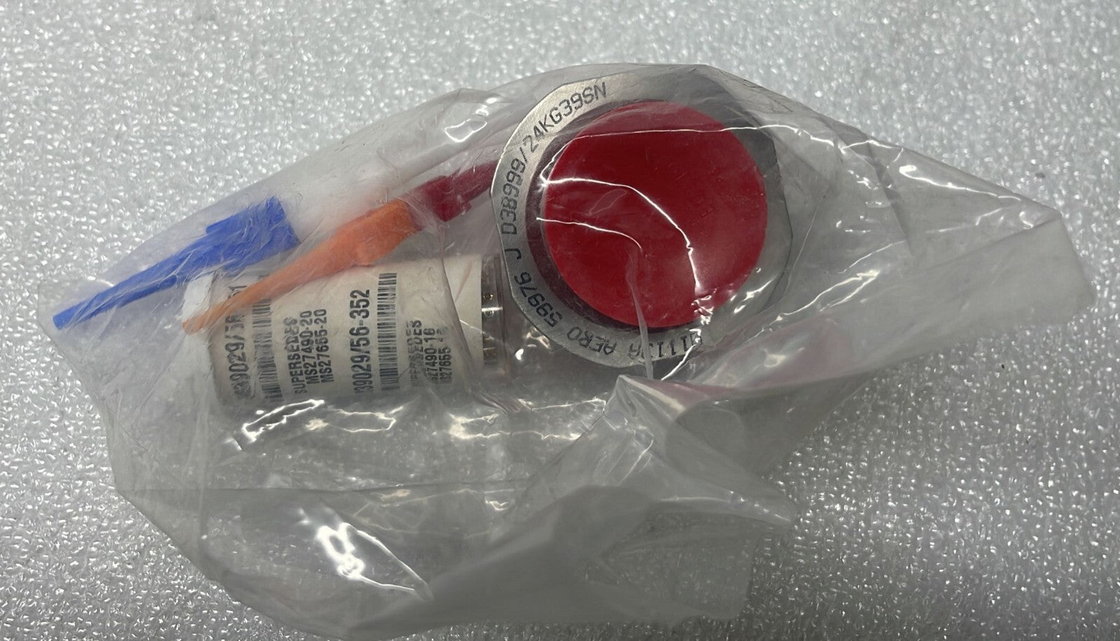 AMPHENOL D38999/24KG39SN MIL SPEC CONNECTOR