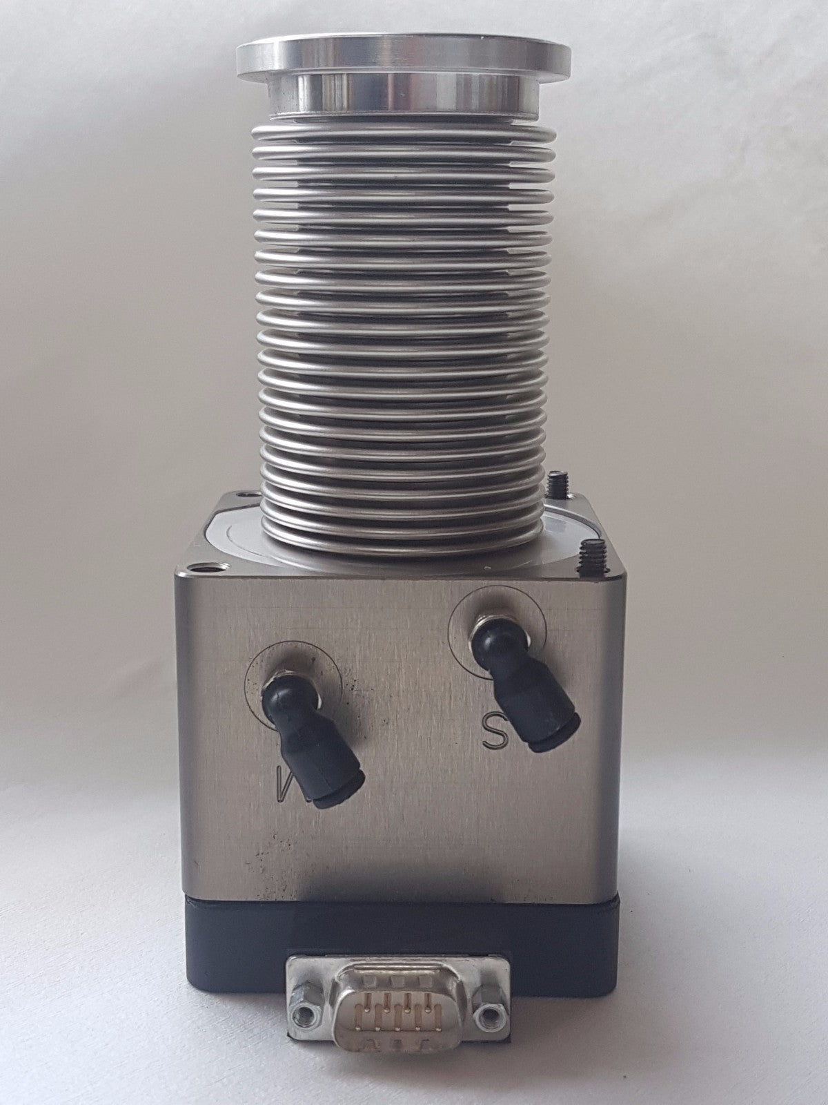 Vat 307500 0017 Hv A 798987 Metal Angle Valve Insert Air Operated Switzerland