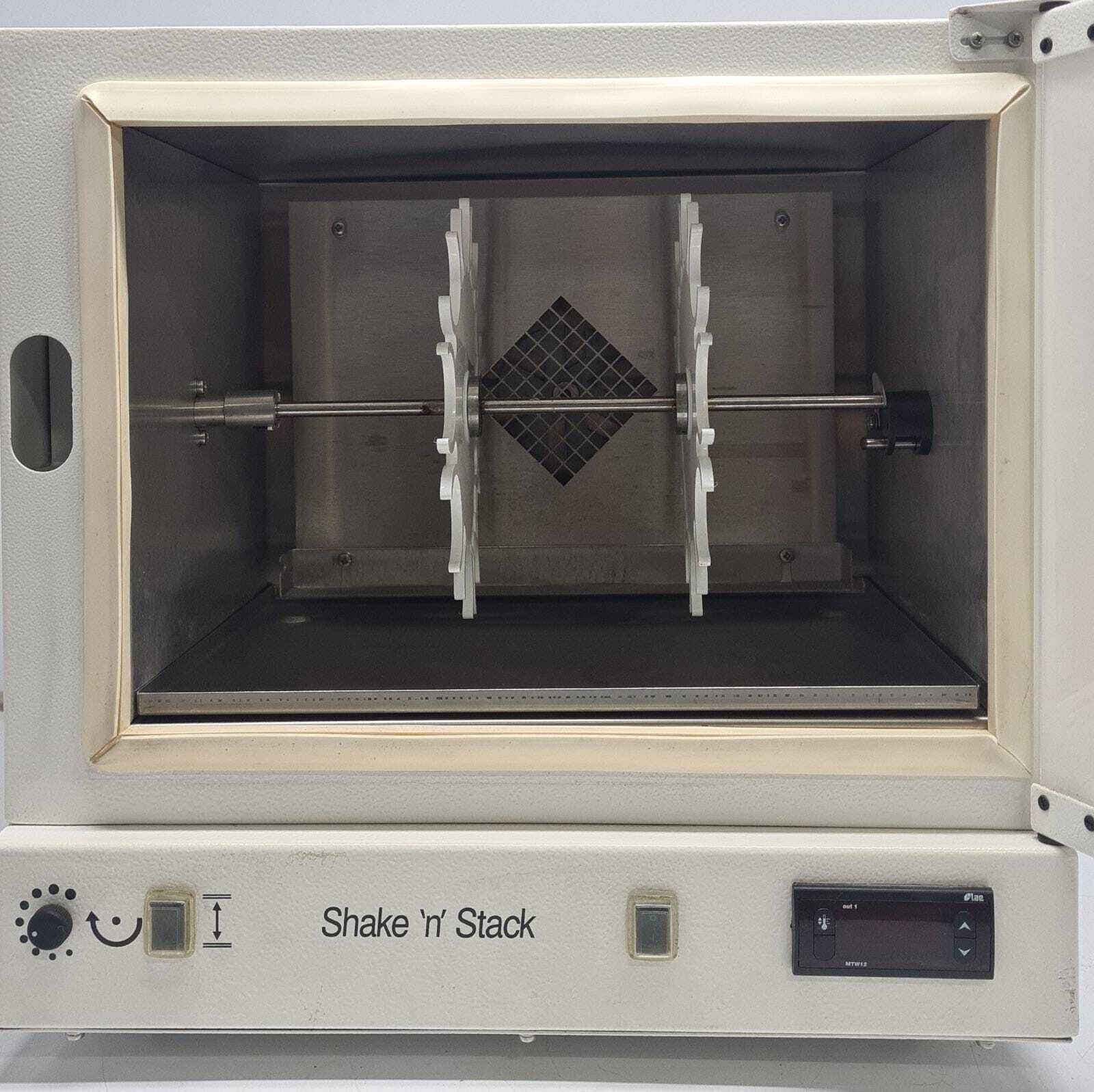 Thermo Scientific HYBAID Incubator Shake n Stack HBMOVCST220 Oven Lab 220V