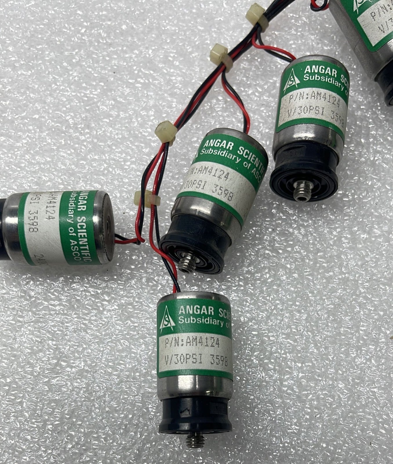 [LOT OF 9] ANGAR SCIENTIFIC AM4124 V/30PSI 3598 24DC
