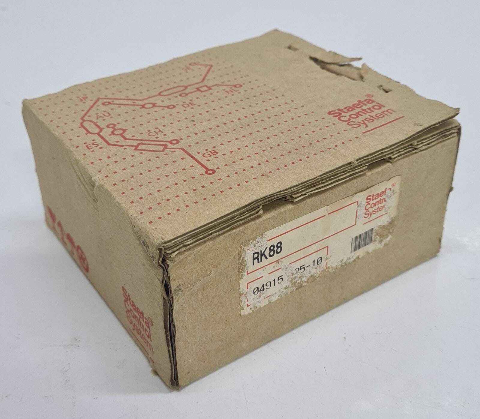 NEW - LANDIS Staefa Control System RK88 Universal Controller