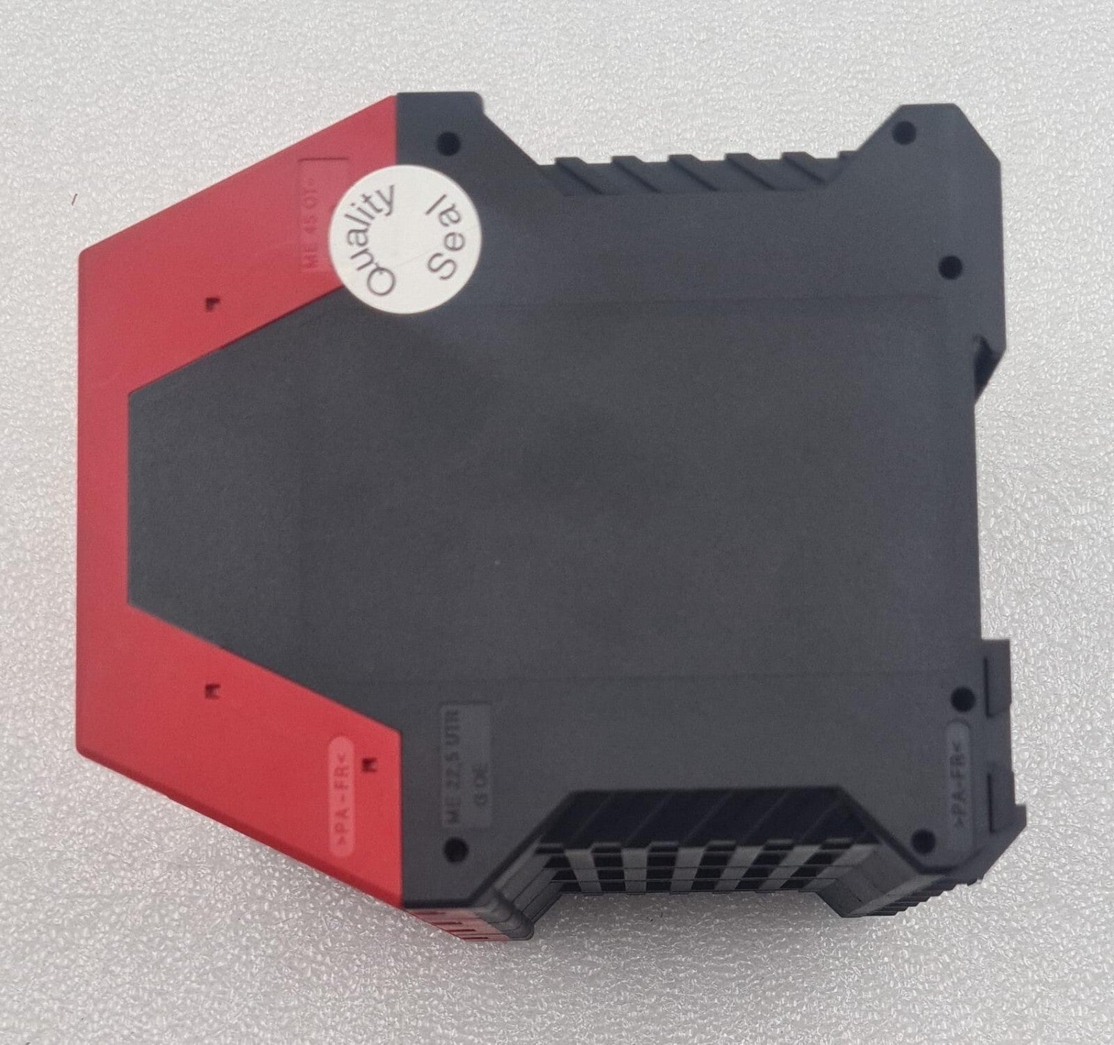 Schneider Electric XPS-AR Preventa Safety Relay XPSAR311144P module 24V