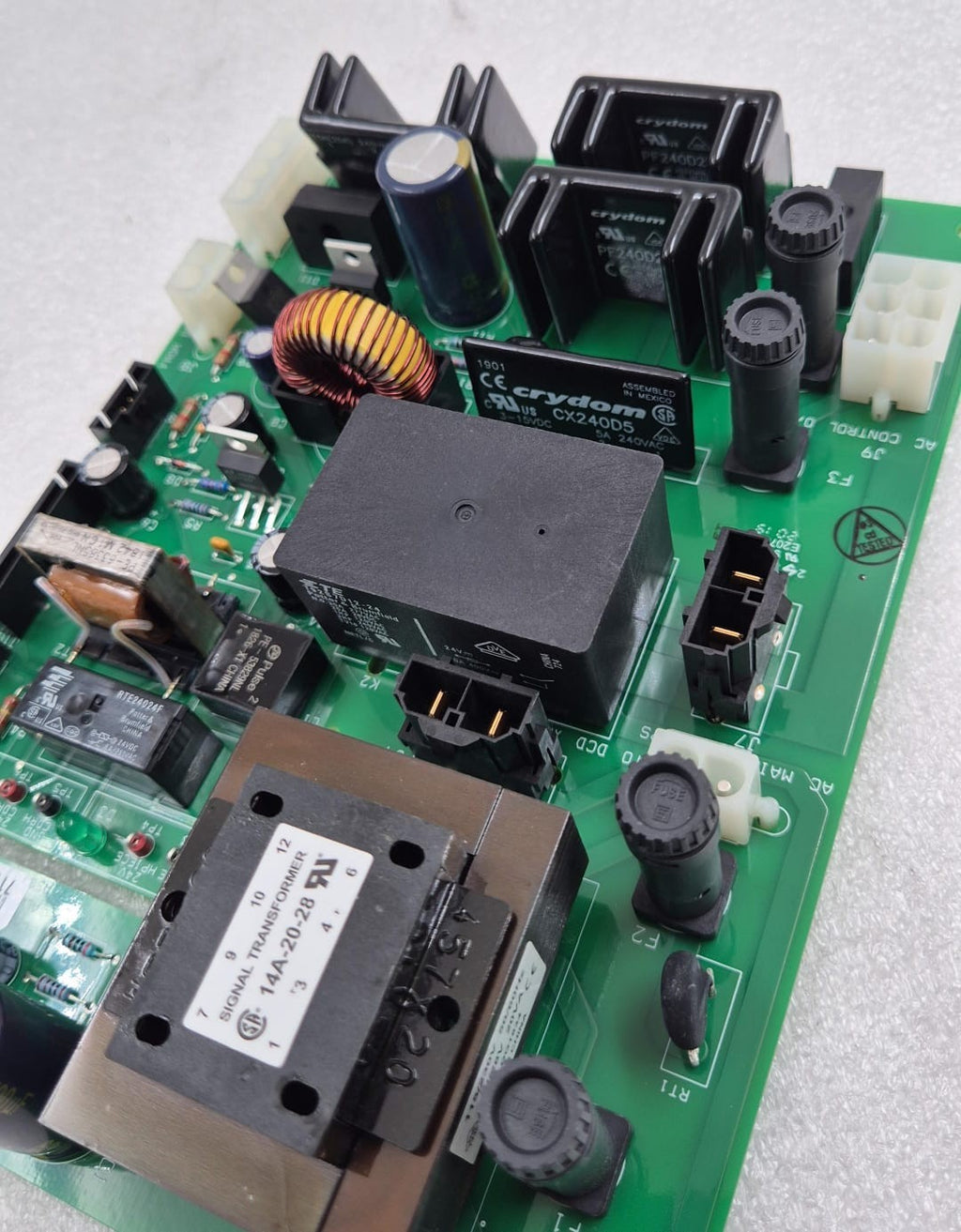 SYNERON CANDELA DISTRIBUTION BOARD 7111-07-2745 PCB