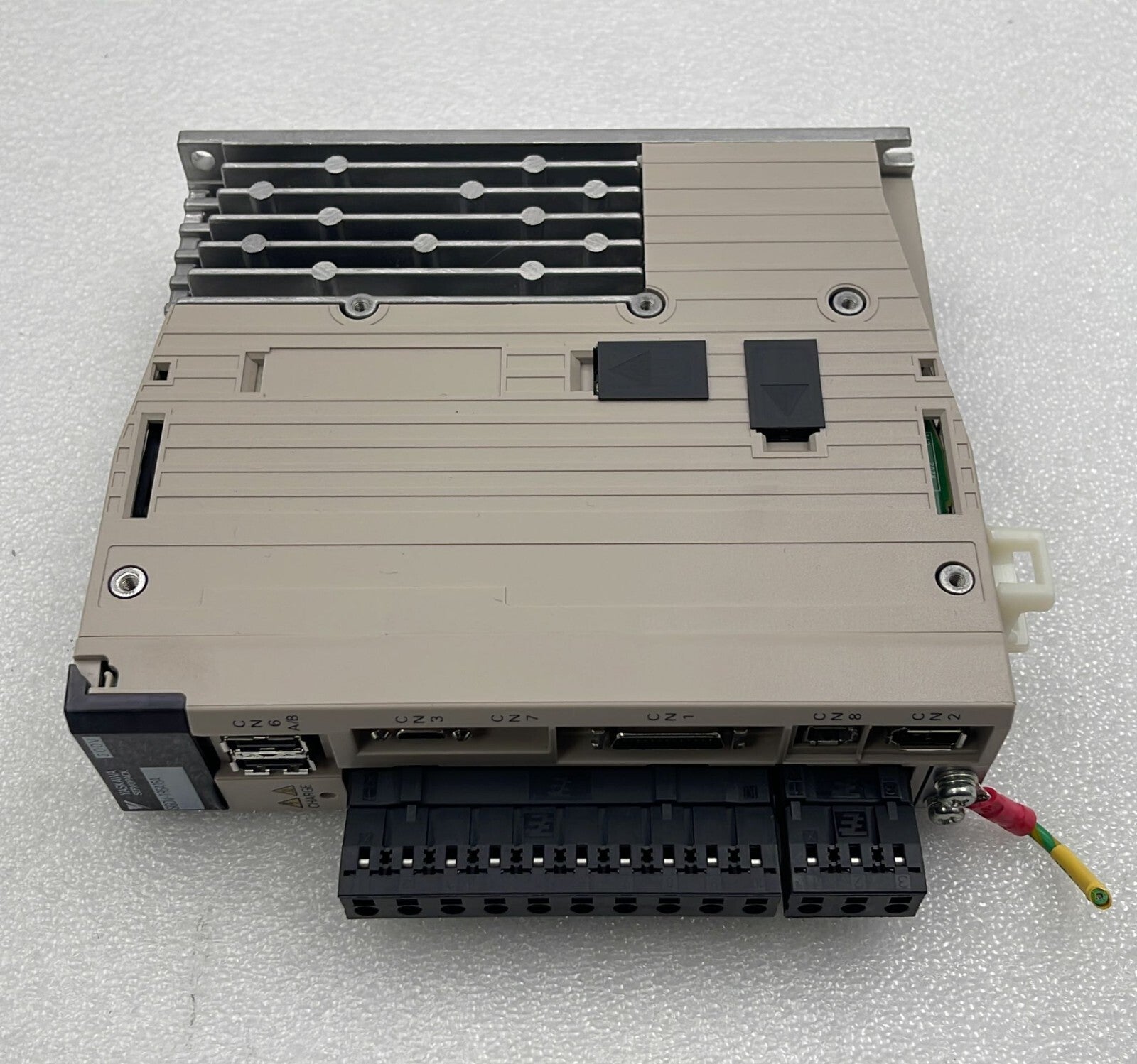 YASKAWA SERVOPACK SGDV-1R6A15A Servo Driver 200V