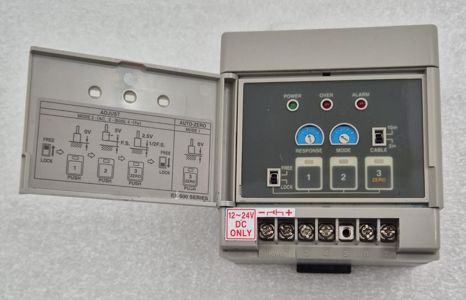 KEYENCE EX-500 SERIES EX-502 Digital Optical Fiber Amplifier Controller 12-24V