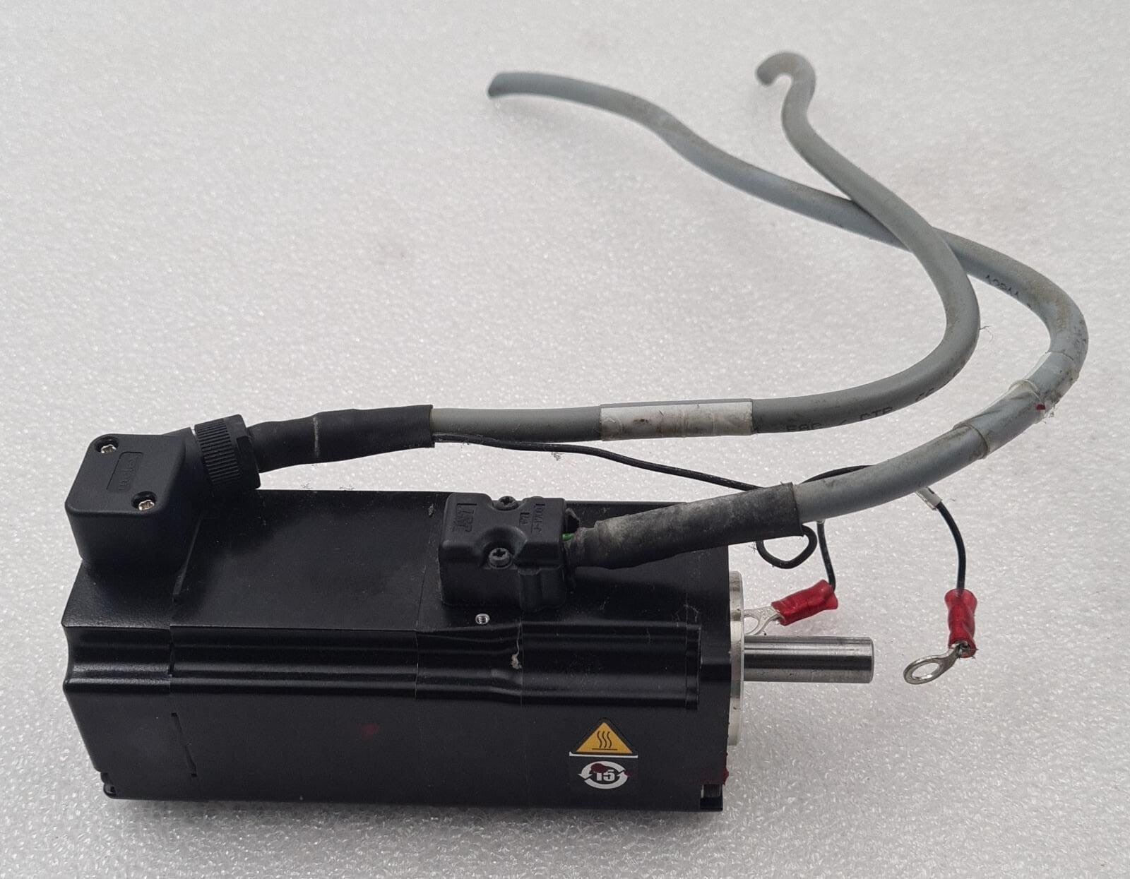 YASKAWA SGM7J-01AFA6C AC SERVO MOTOR **AS-IS**