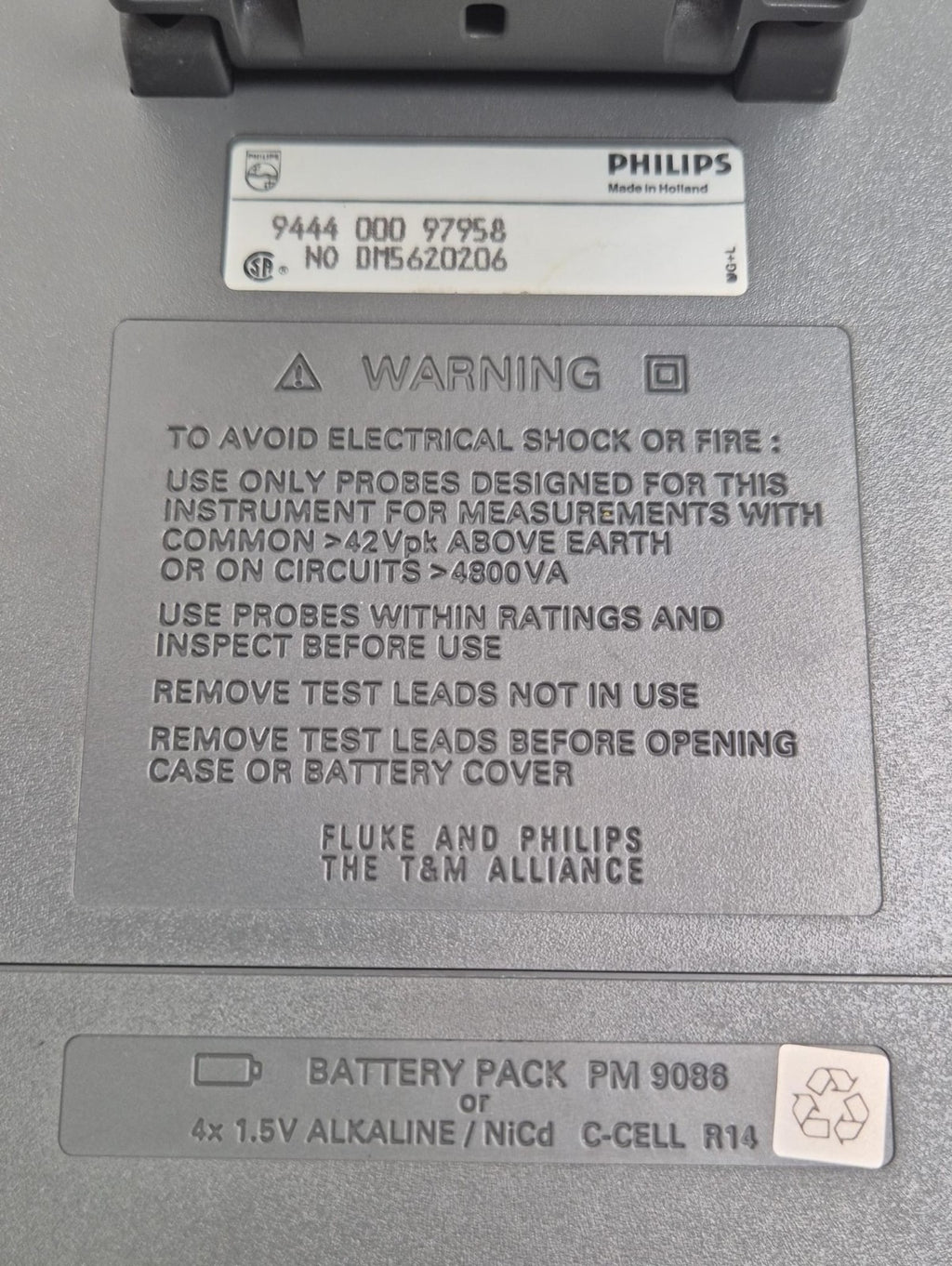 [LOT 2 PCS] PHILIPS FLUKE 97 50MHz SCOPEMETER 9444 000 97958 **FOR PARTS**