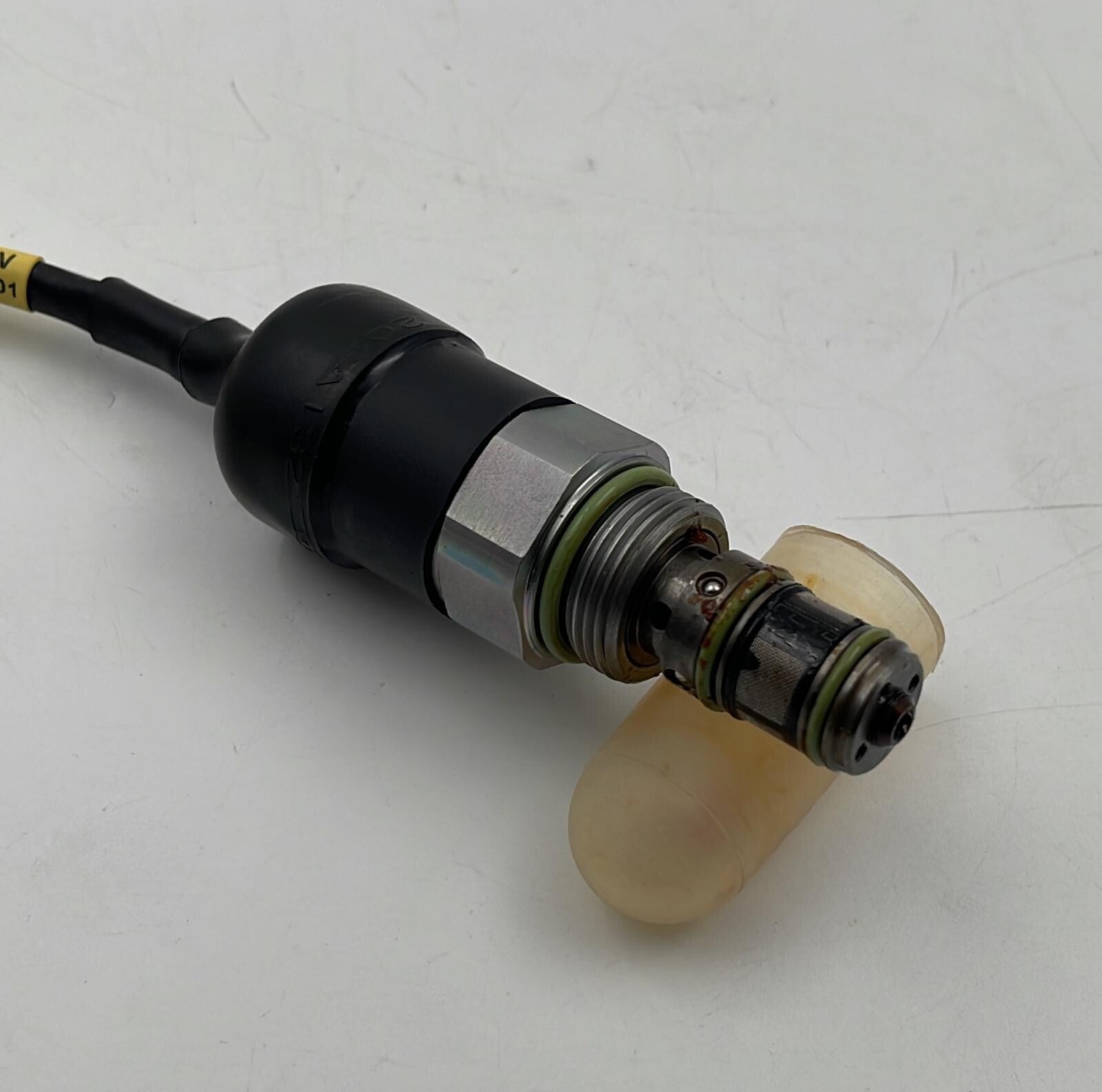 diamond aircraft 05-7212-E002801 Propventil Control Valve 28V