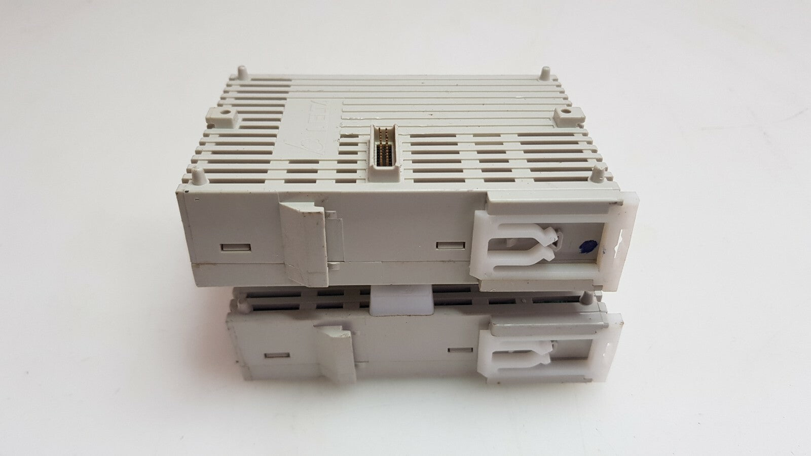 Delta Programmable Logic Controller Relay Dvp16sp11R Lot of 2