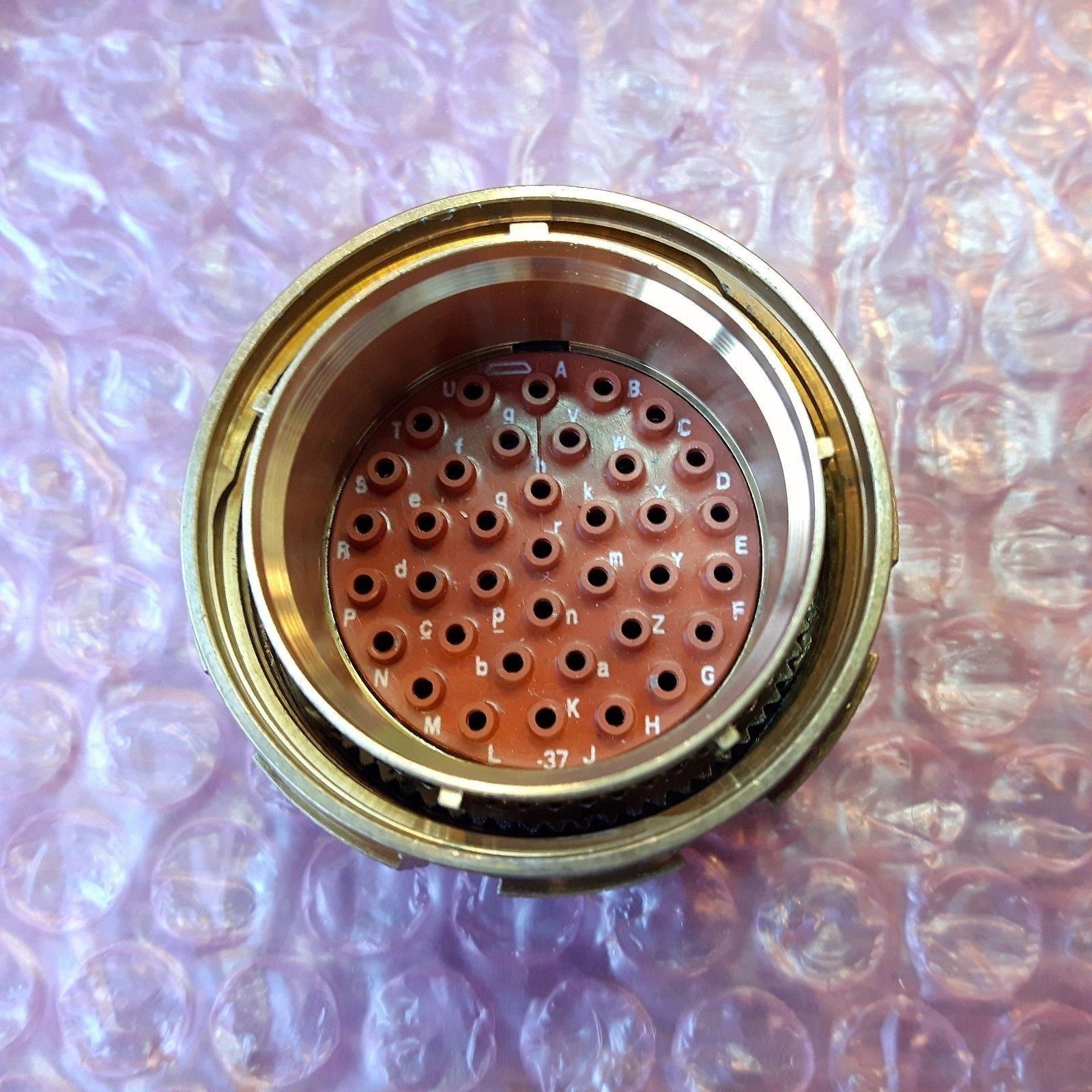 Amphenol TVS06RB-25-37P Mil Spec Connector Plug With Contacts