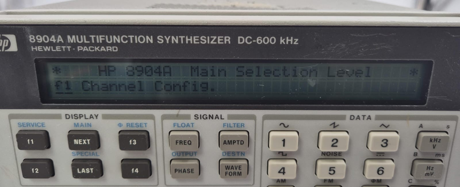 HP 8904A MULTIFUNCTION SYNTHESIZER DC-600 kHz **AS-IS**