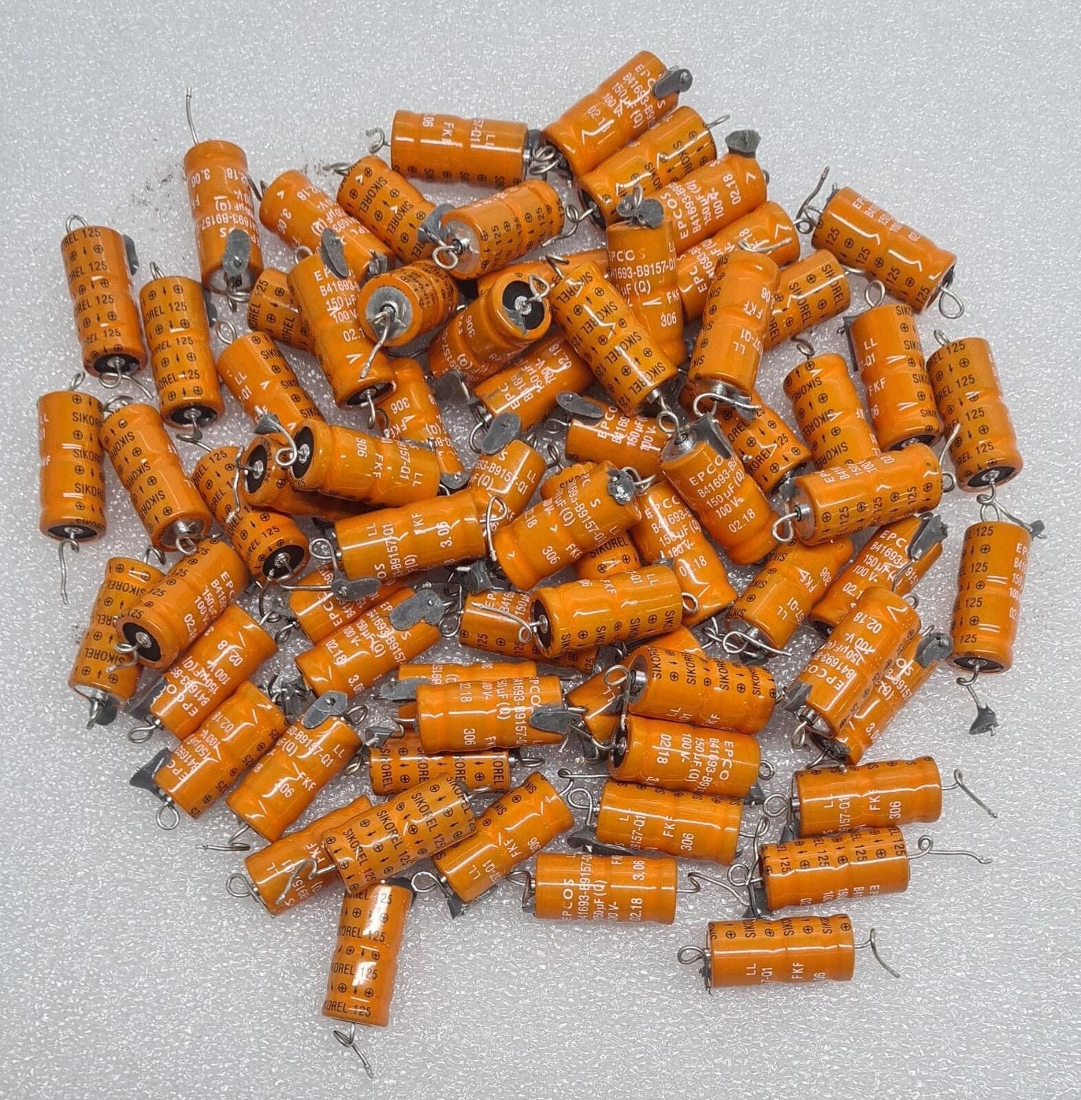 [LOT OF 70] EPCOS SIKOREL 125 B41693 LL 150UF 100V Axial Electrolytic Capacitors