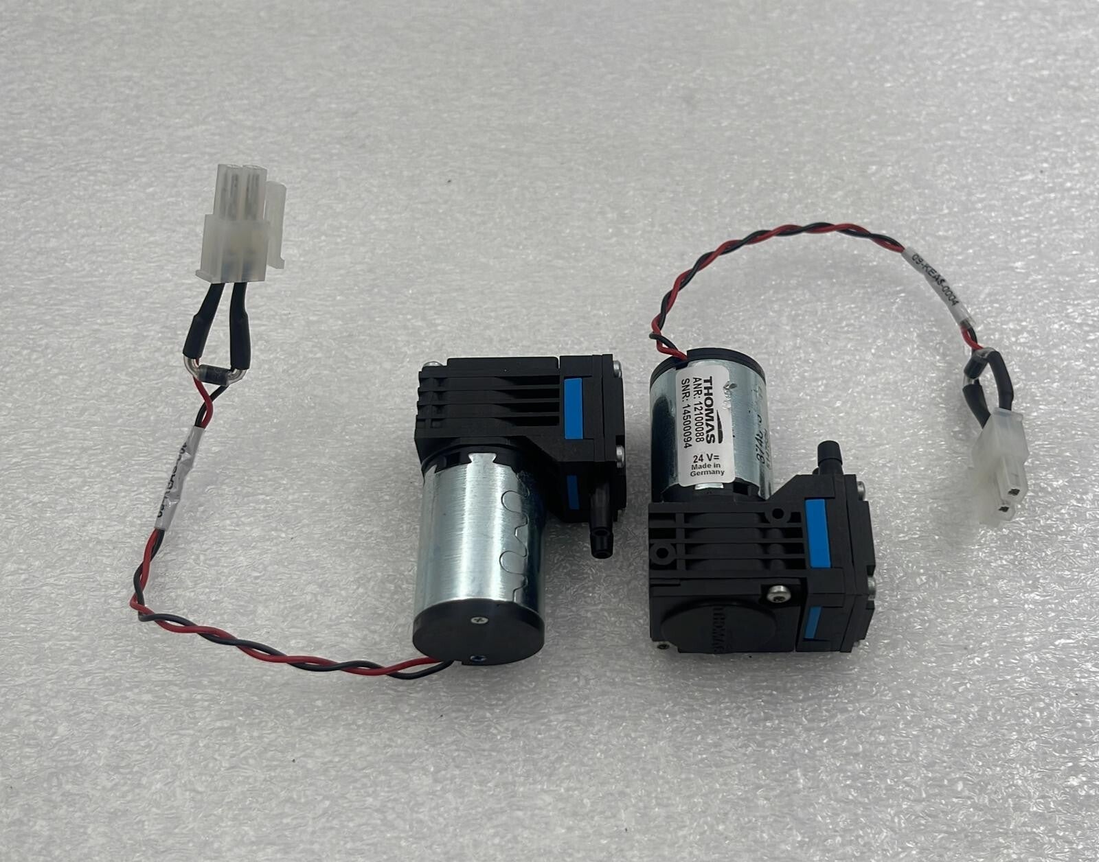 Lot of 2 THOMAS 12100088 24V miniature liquid diaphragm pumps