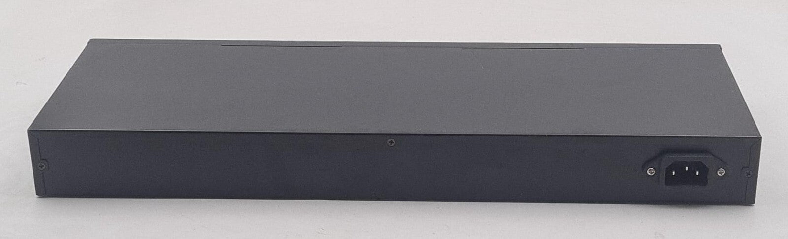 Coolgear 16-Port Industrial USB Hub W/ Rack Mount