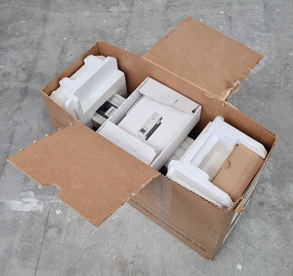 NEW - ABB Oy ACS550-01-015A-4 Inverter W/ ACS-CP-A 64691473 Control Panel