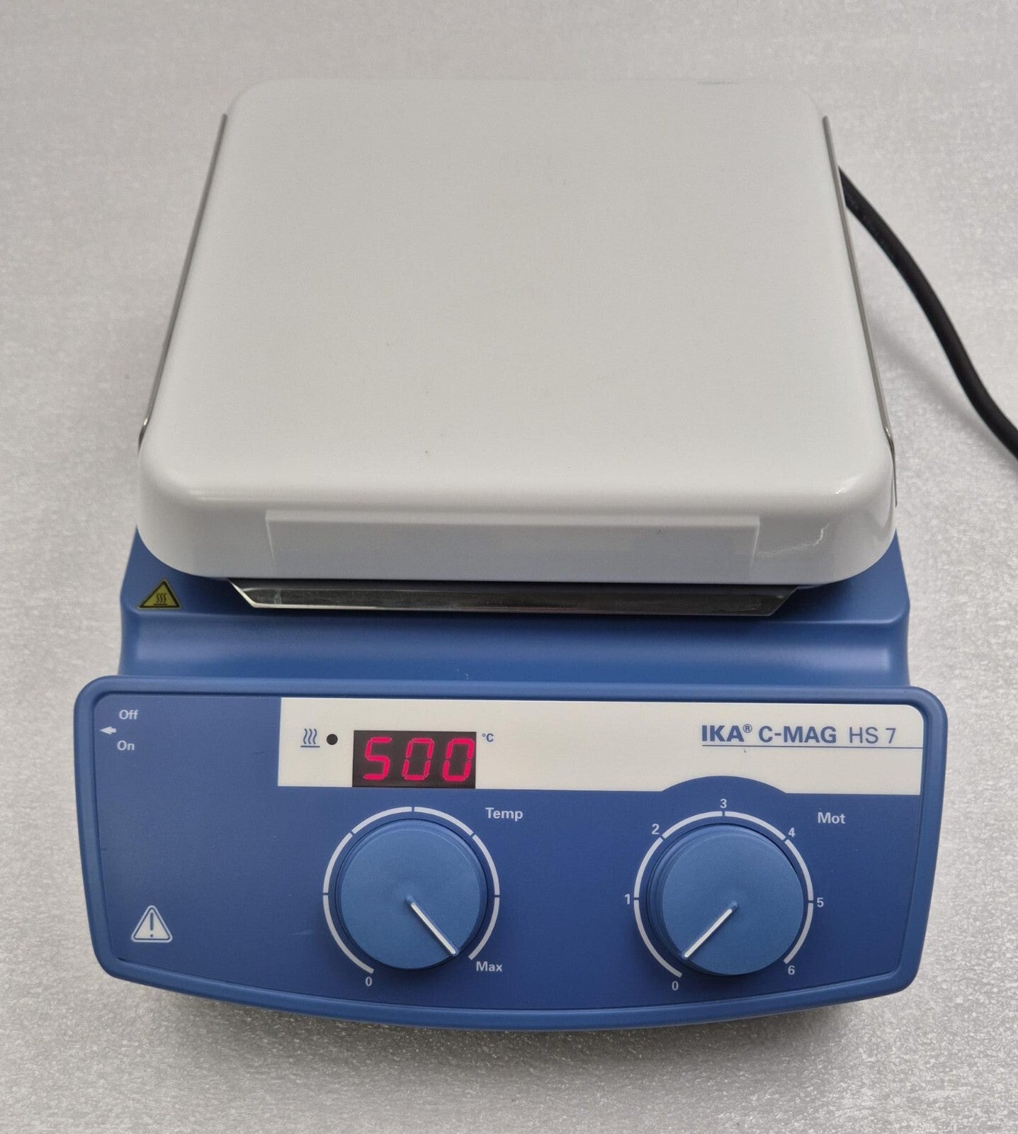 IKA C-MAG HS7 digital hot plate magnetic stirrer laboratory unit