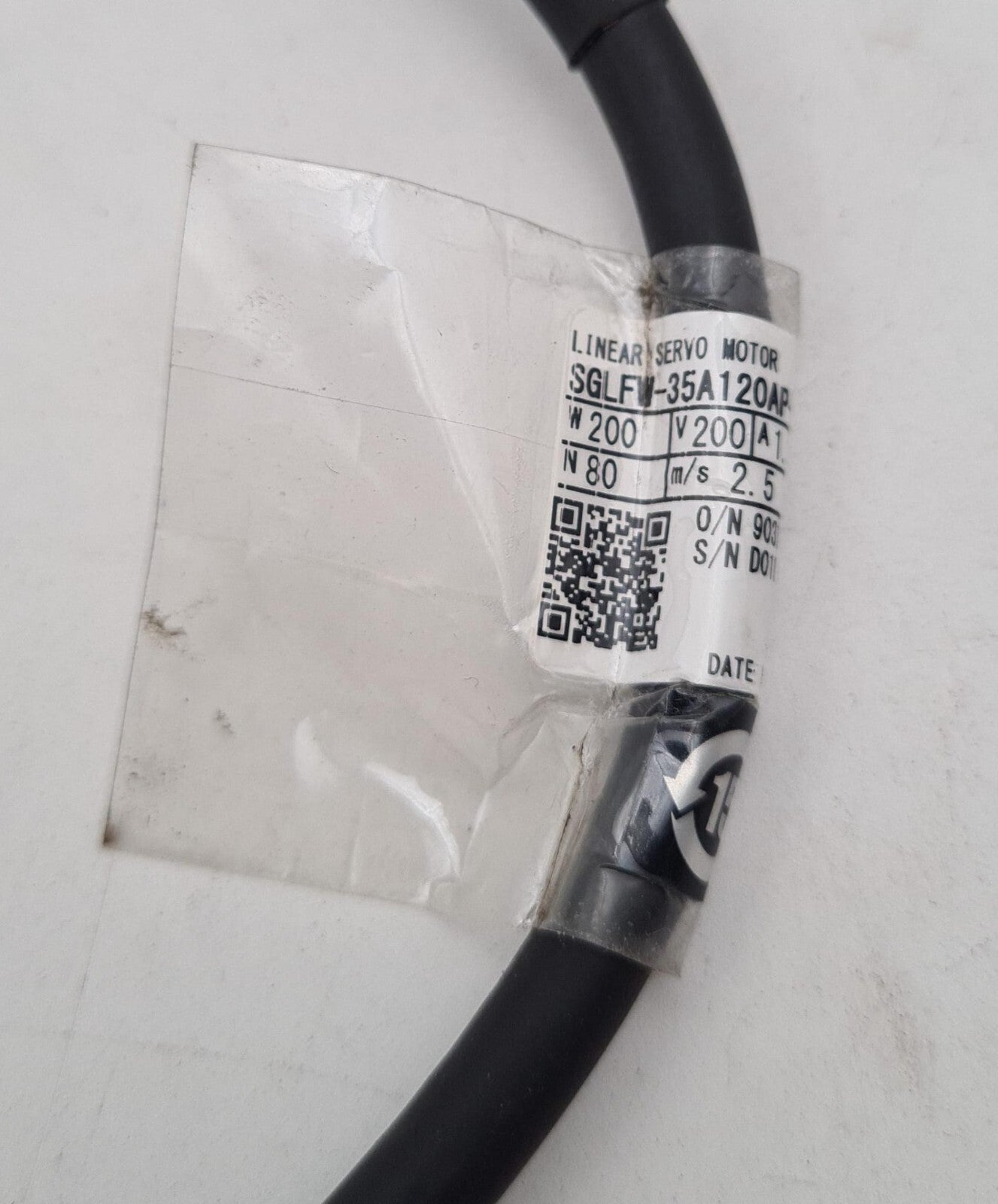 YASKAWA SGLFW-35A120AP-E LINEAR SERVO MOTOR 200W
