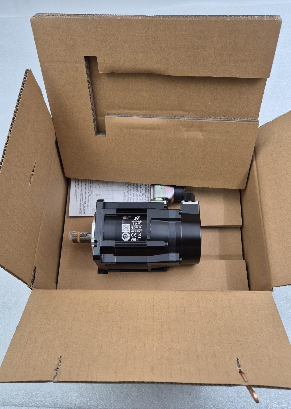 NEW - YASKAWA SGM7G-05D6F61 AC Servo Drive ROTARY SERVOMOTOR