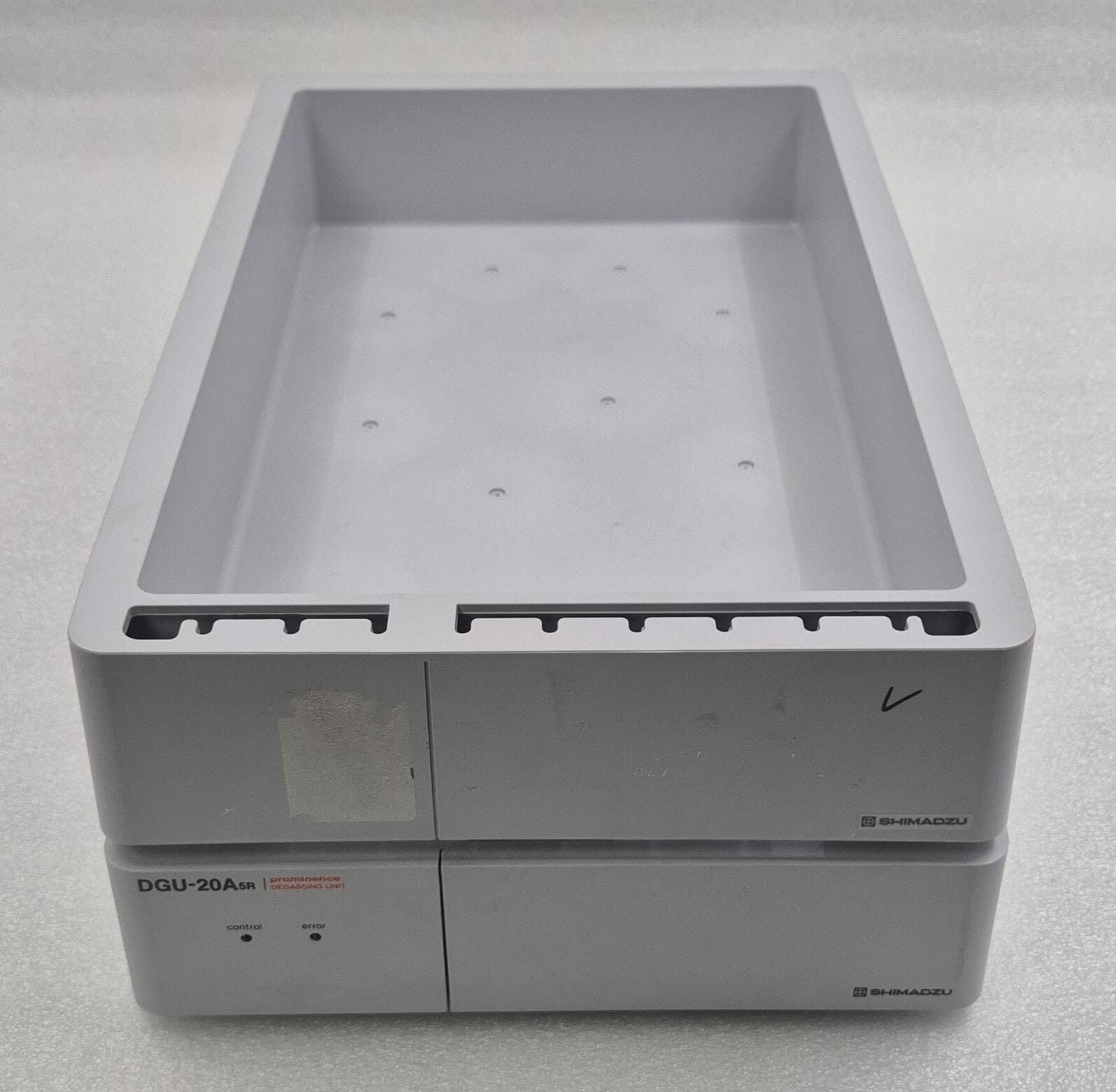 SHIMADZU DGU-20A5R Prominence DEGASSING UNIT 228-45019-42 HPLC & RESORVOIR TRAY