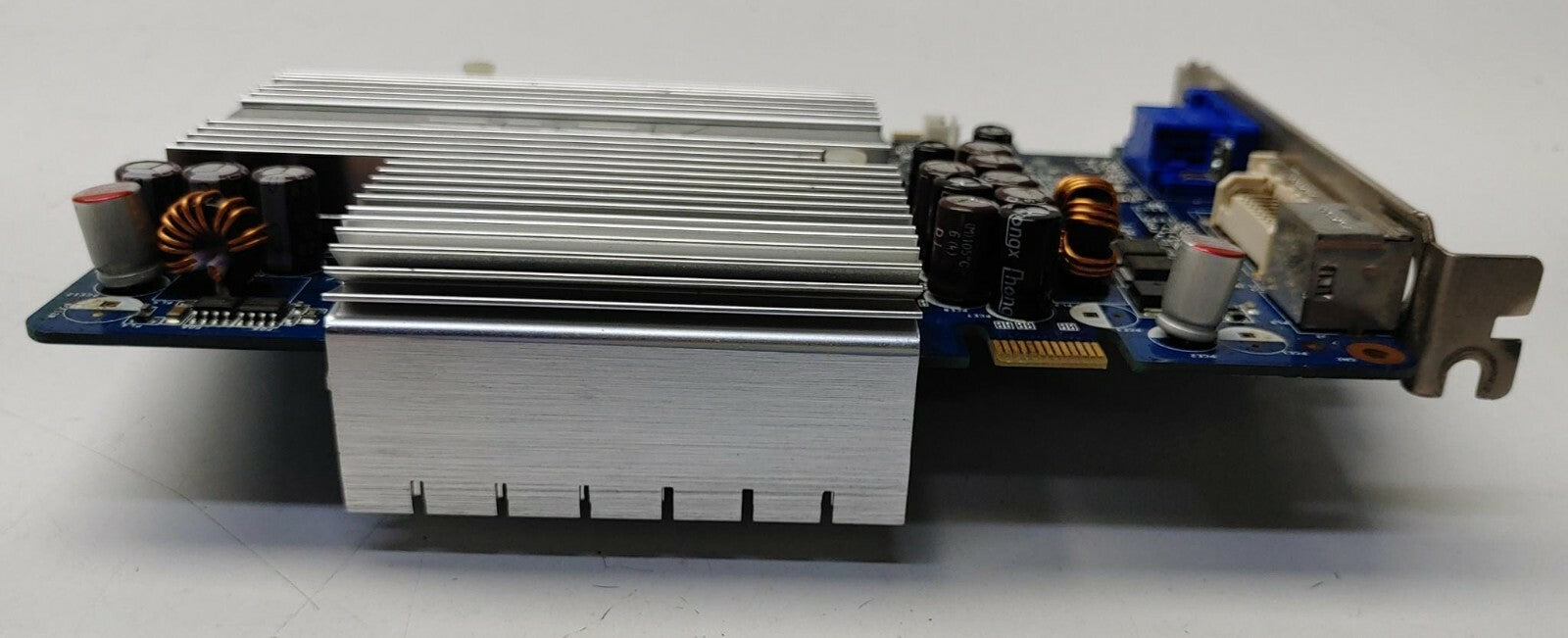 ASUS EN7300GT/SILENT/HTD/256M/A 256MB VGA DVI DDR2 PCIe VGA Passive