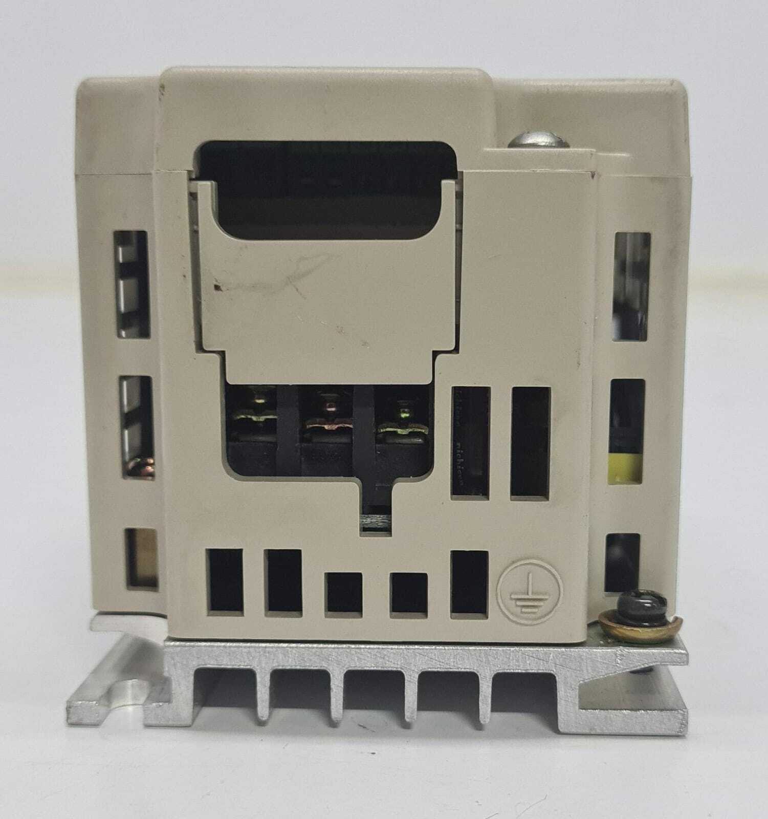 YASKAWA VS mini J7 CIMR-J7AA20P1 Inverter Drive 200V 3 Phase 0.1kW