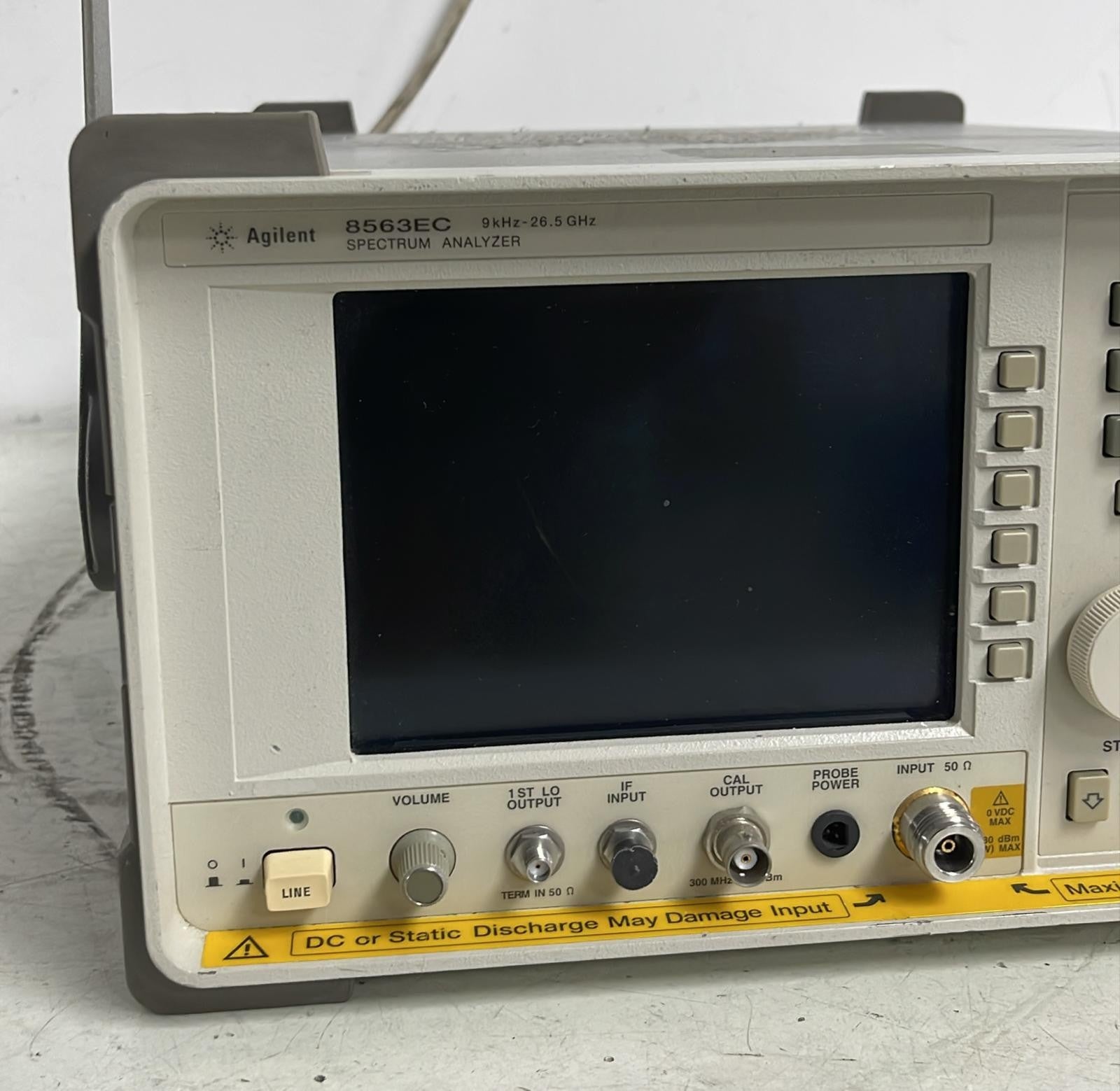Agilent 8563EC spectrum analyzer close-up of screen and soft keys