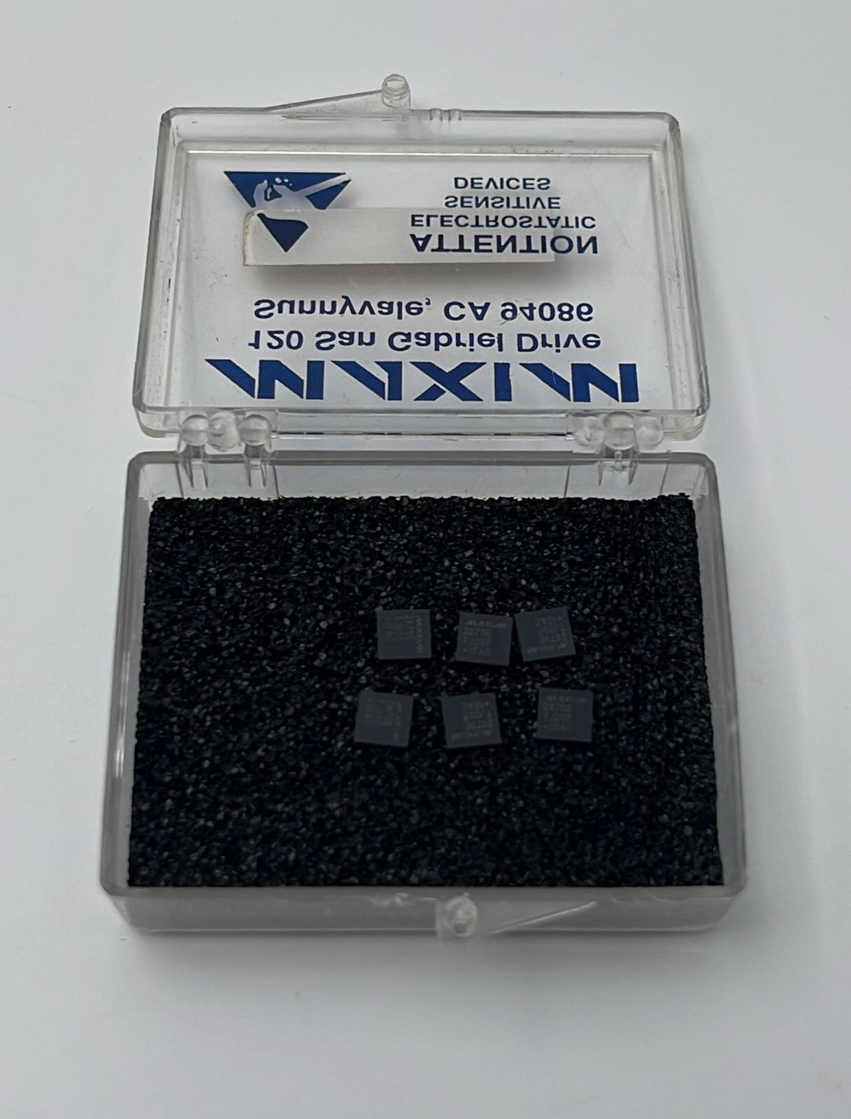 MAXIM MAX2870ETJ plus RF synthesizer IC 32 pin package