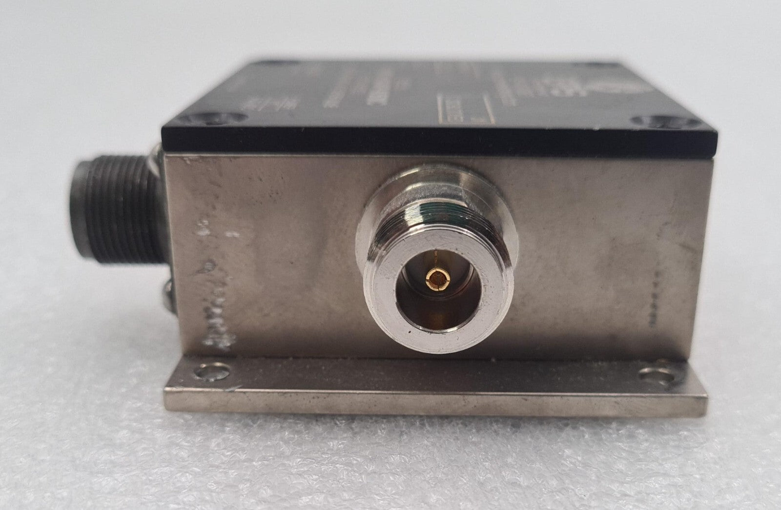 GPS Networking PNRRKAMP-N/5/MC NETWORKED RE-RADIATING AMPLIFIER 30db Splitter