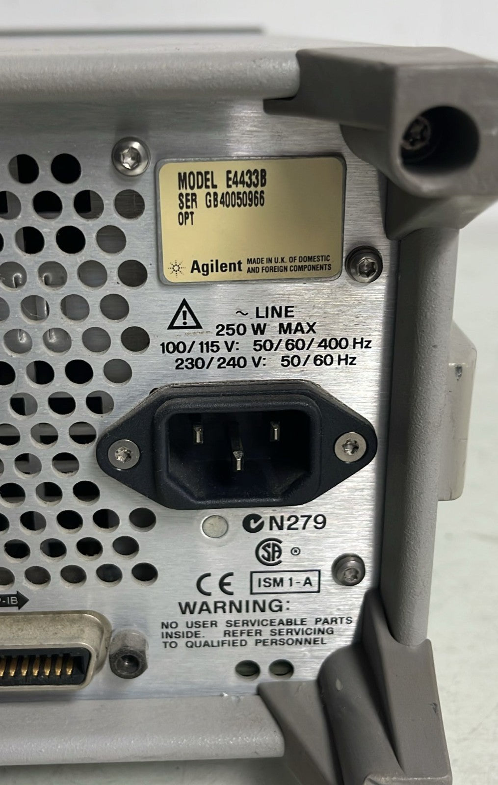 Agilent E4433B ESG-D Series Signal Generator 250 kHz - 4.0 GHz